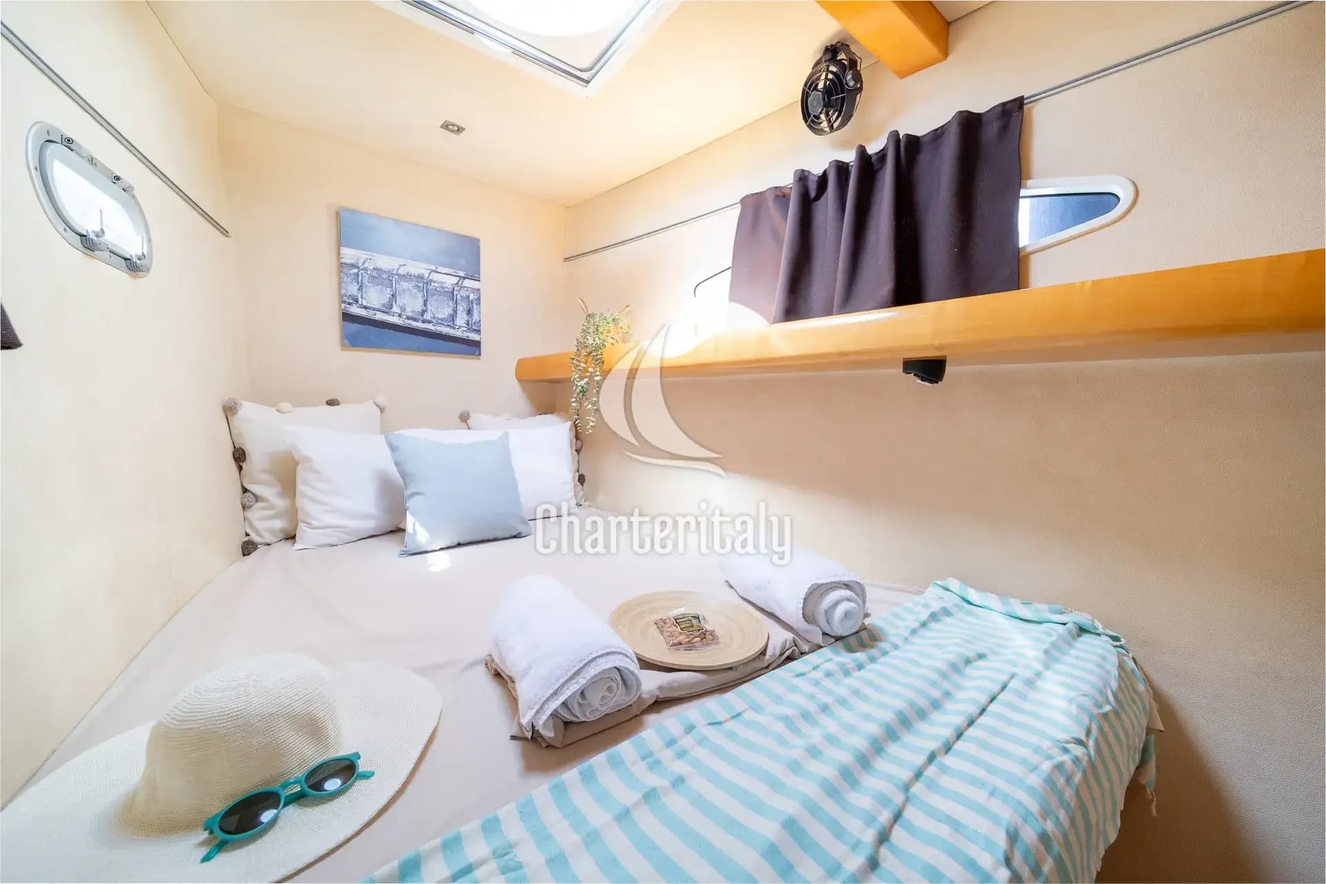 Eleuthera 60 - Zorba CAT Cabin 3 - 4