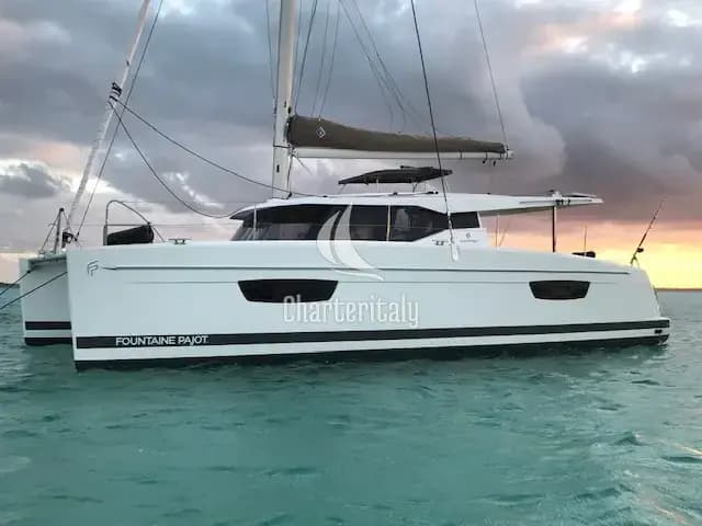 Lucia 40 - Island Life - 1