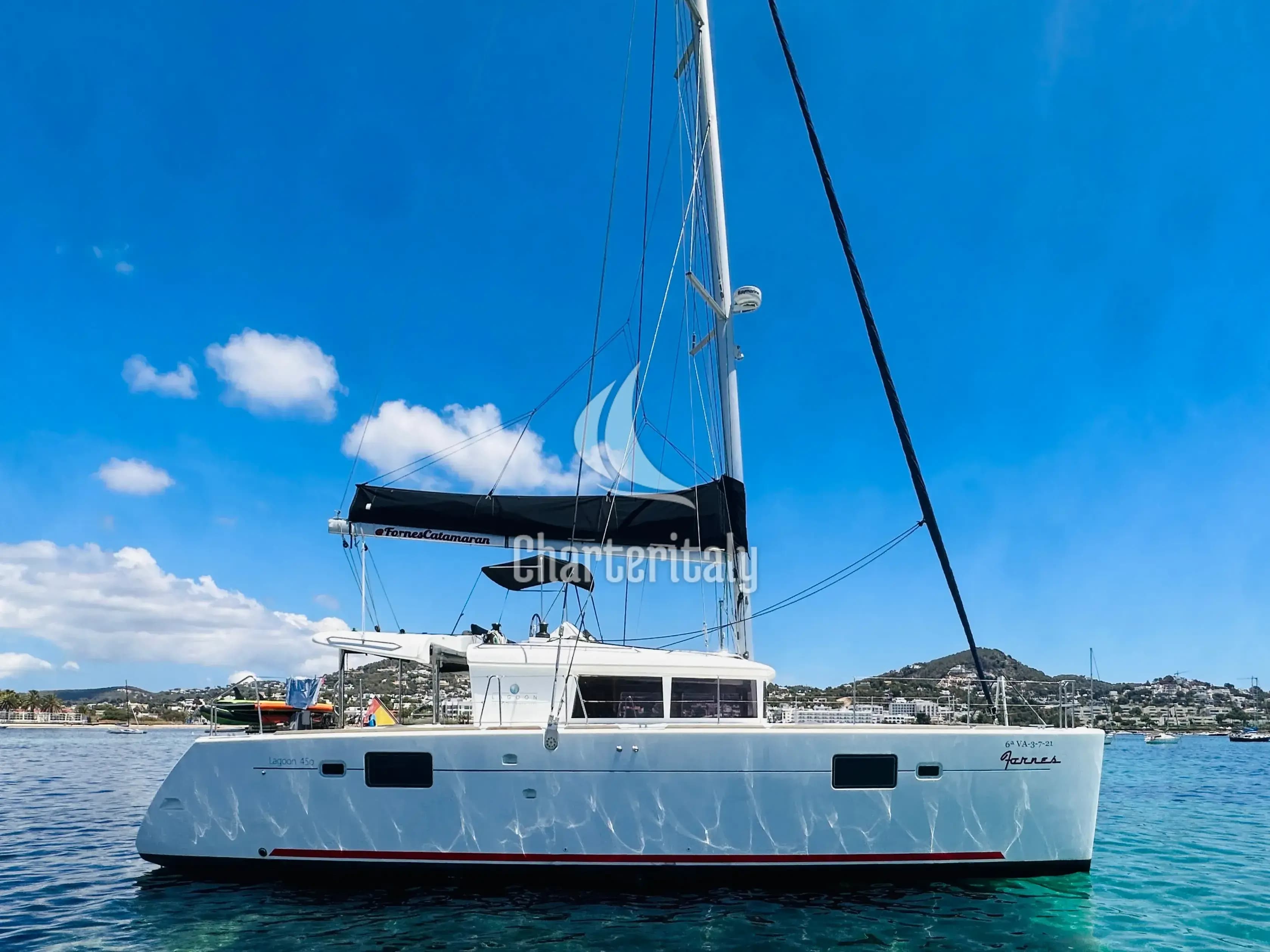 Lagoon 450 Fly - Fornes - 1