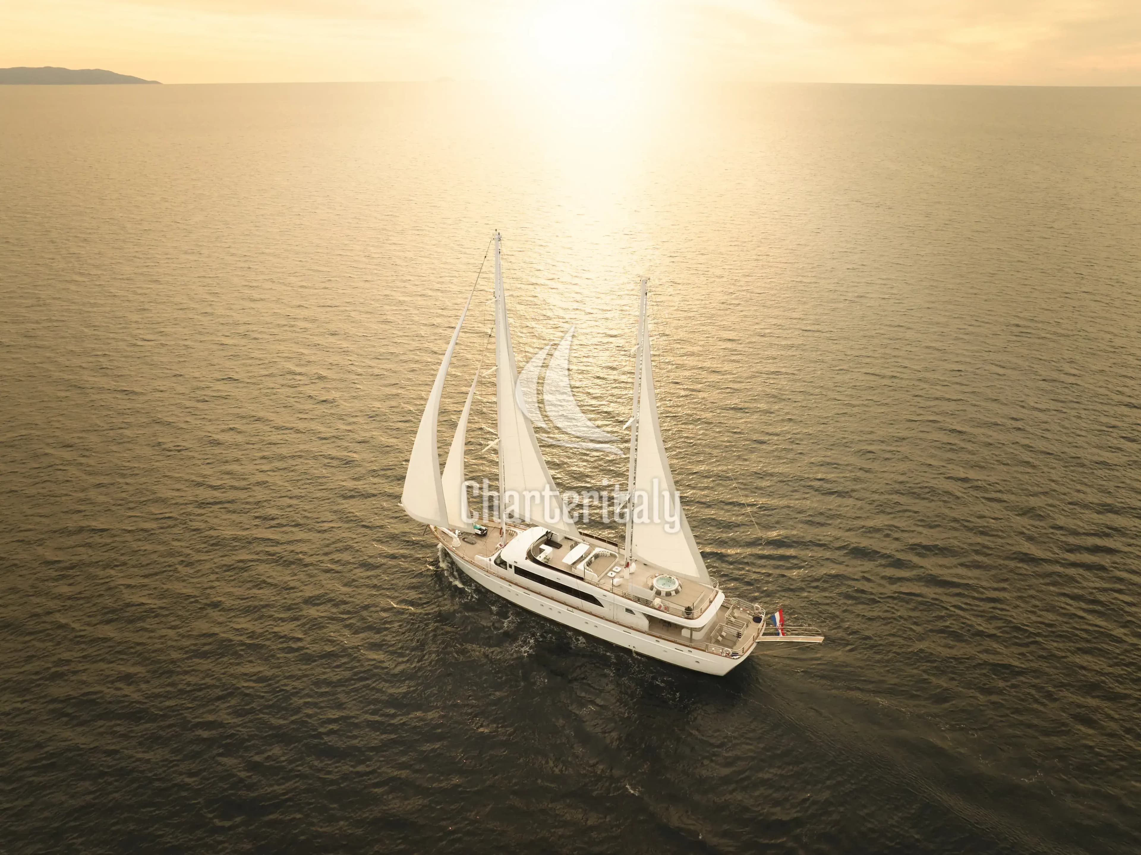 Motoryacht - Love Story - 26