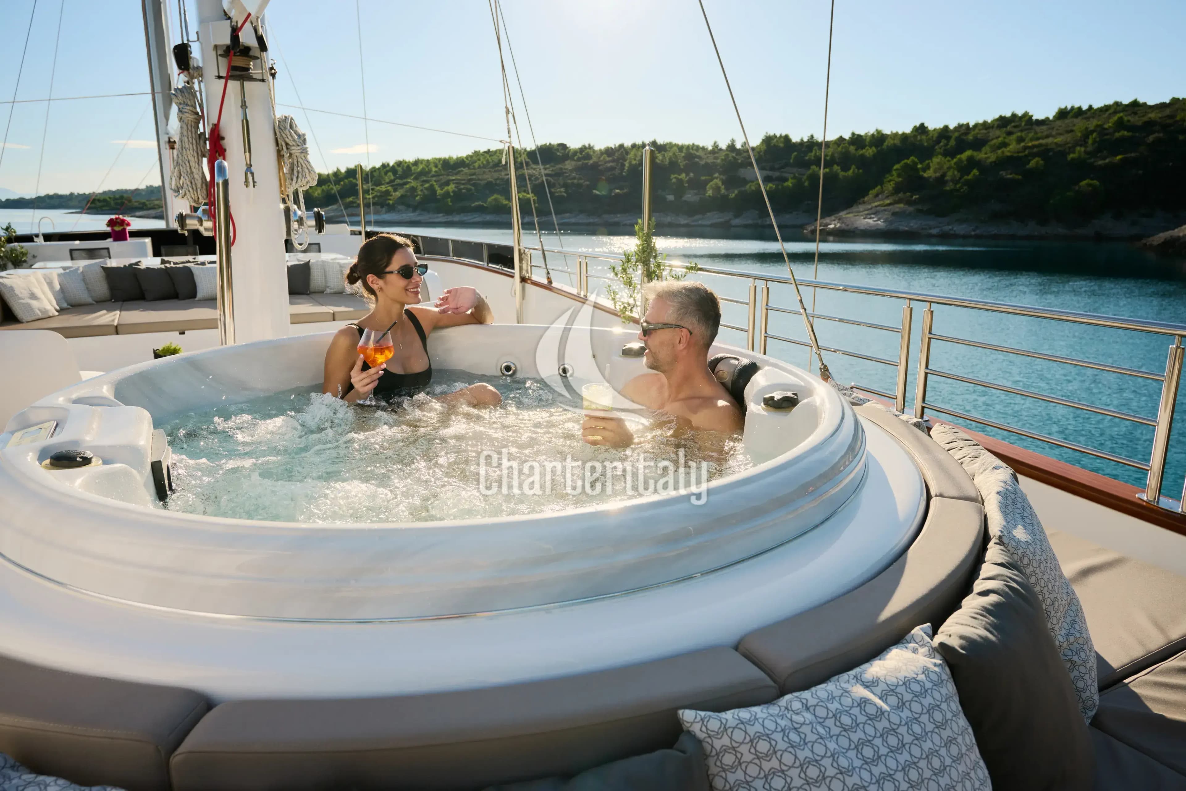 Motoryacht - Love Story - 30