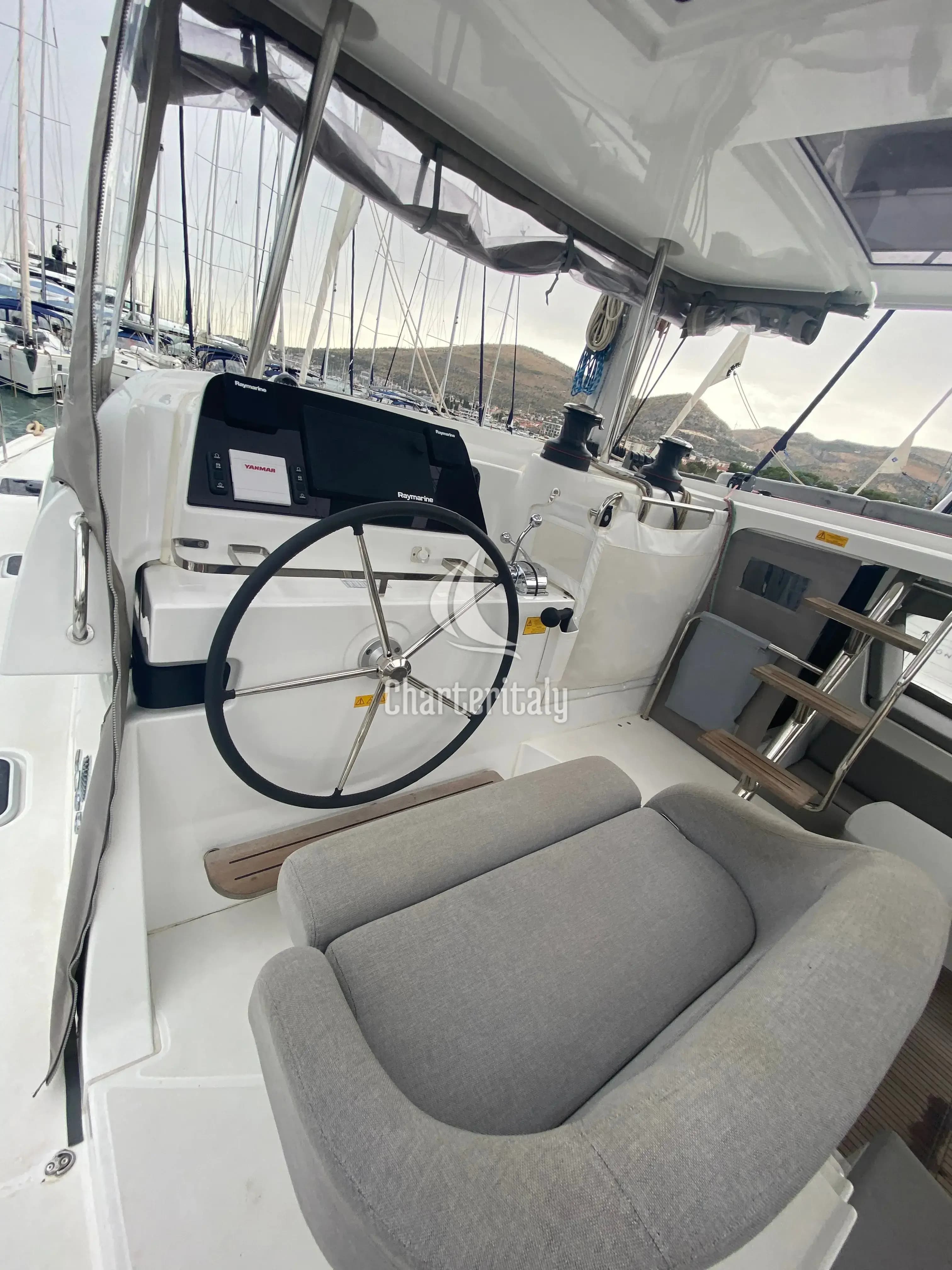 Lagoon 42 - Brunhilde - 14