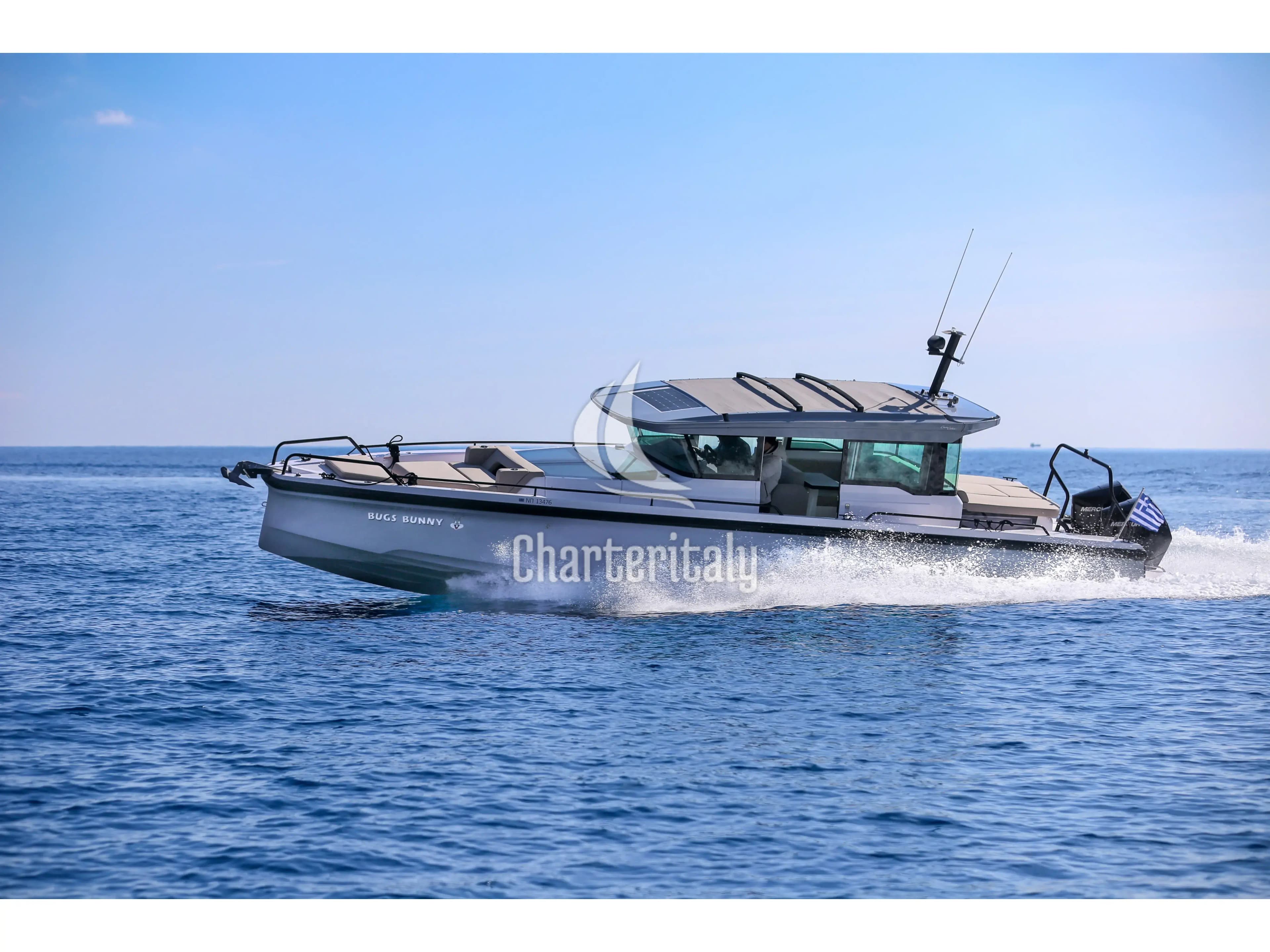 Axopar 37 XC Cross Cabin - BUGS BUNNY - 1