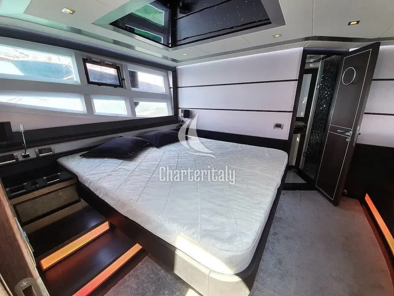 Galeon 700 Skydeck - 4 + 1 cab. - Obession Two - 13