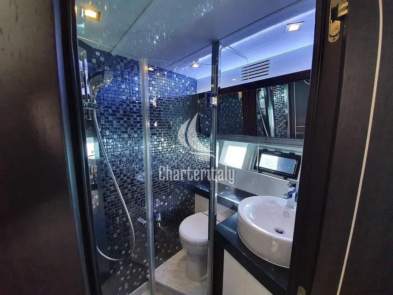 Galeon 700 Skydeck - 4 + 1 cab. - Obession Two - 16