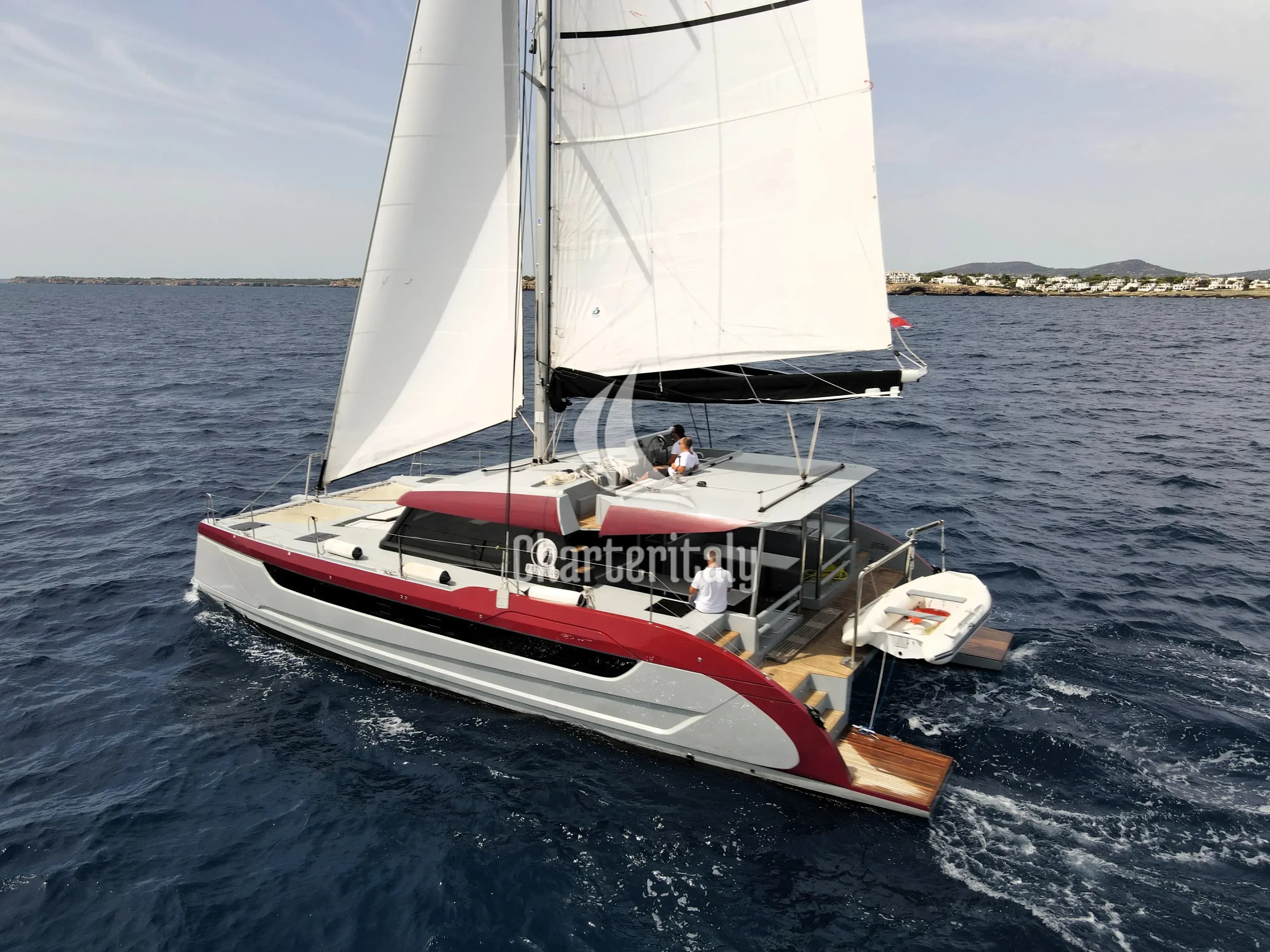 Luna 49 - KATAMARAN - 1