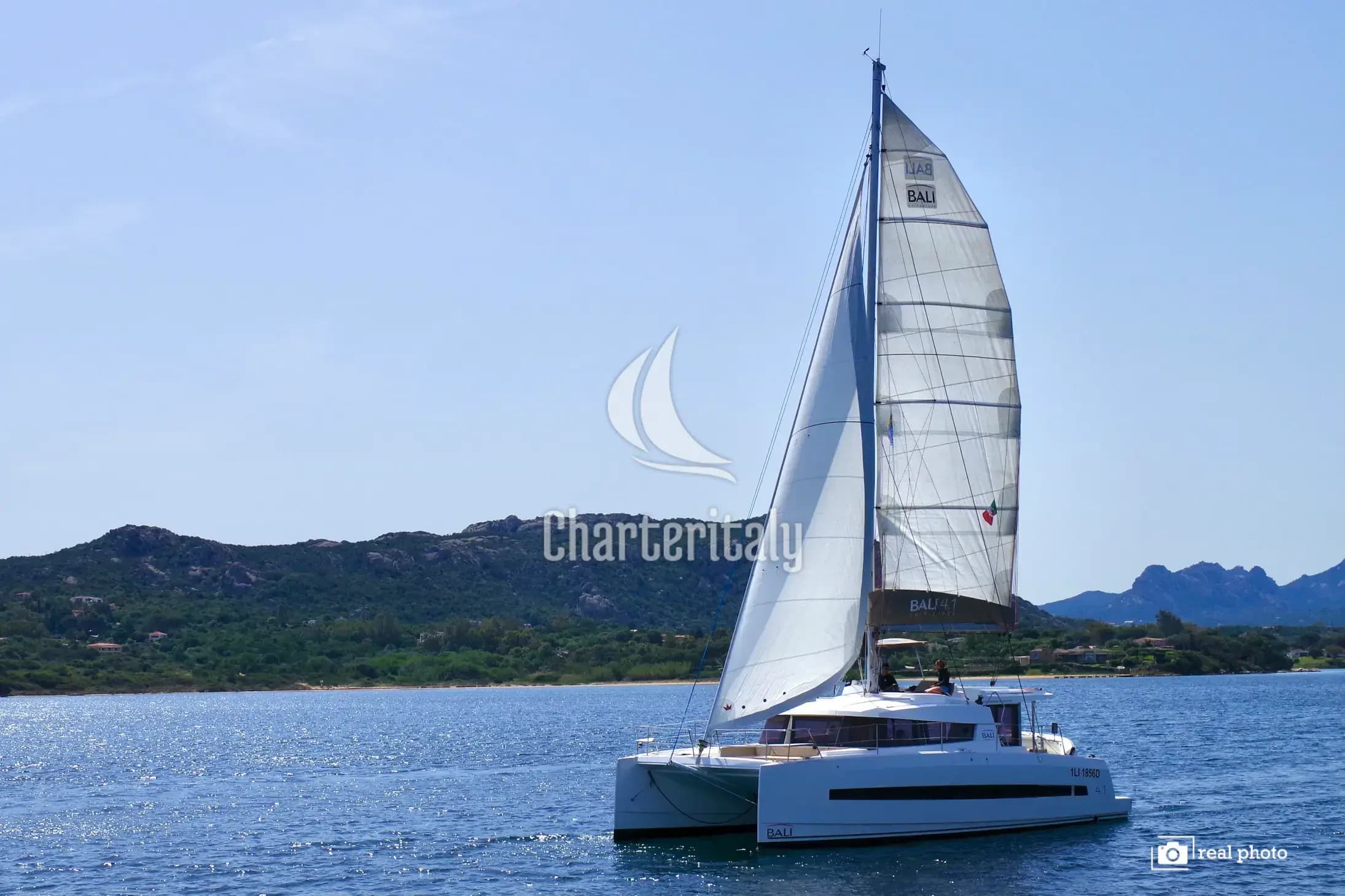 Bali 4.1 - Alba - Water maker, Solar Panel - 3