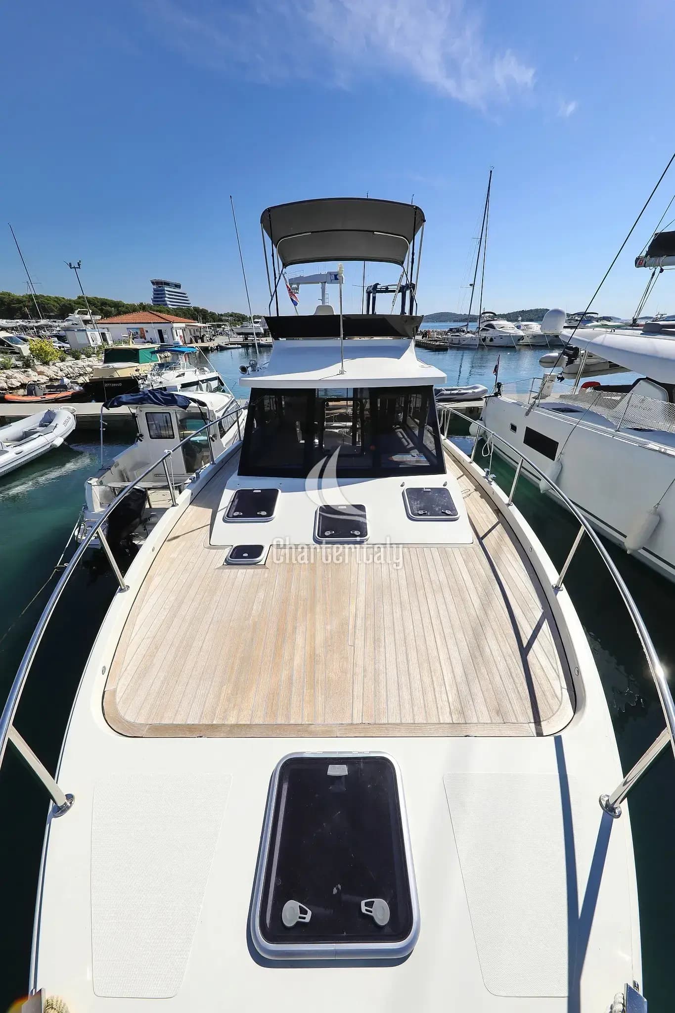 Futura 40 Grand Horizon - Batu - 12