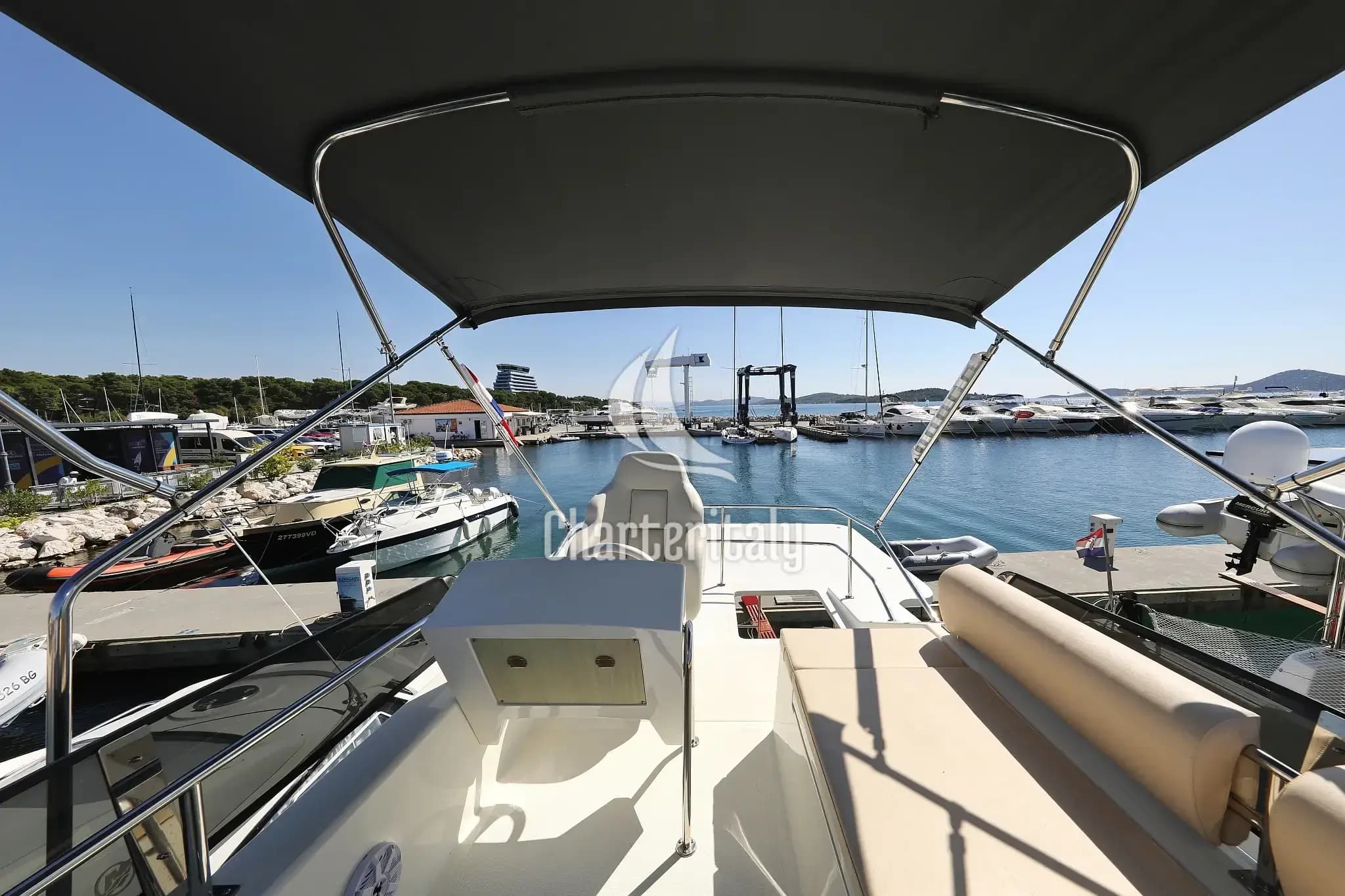 Futura 40 Grand Horizon - Batu - 10
