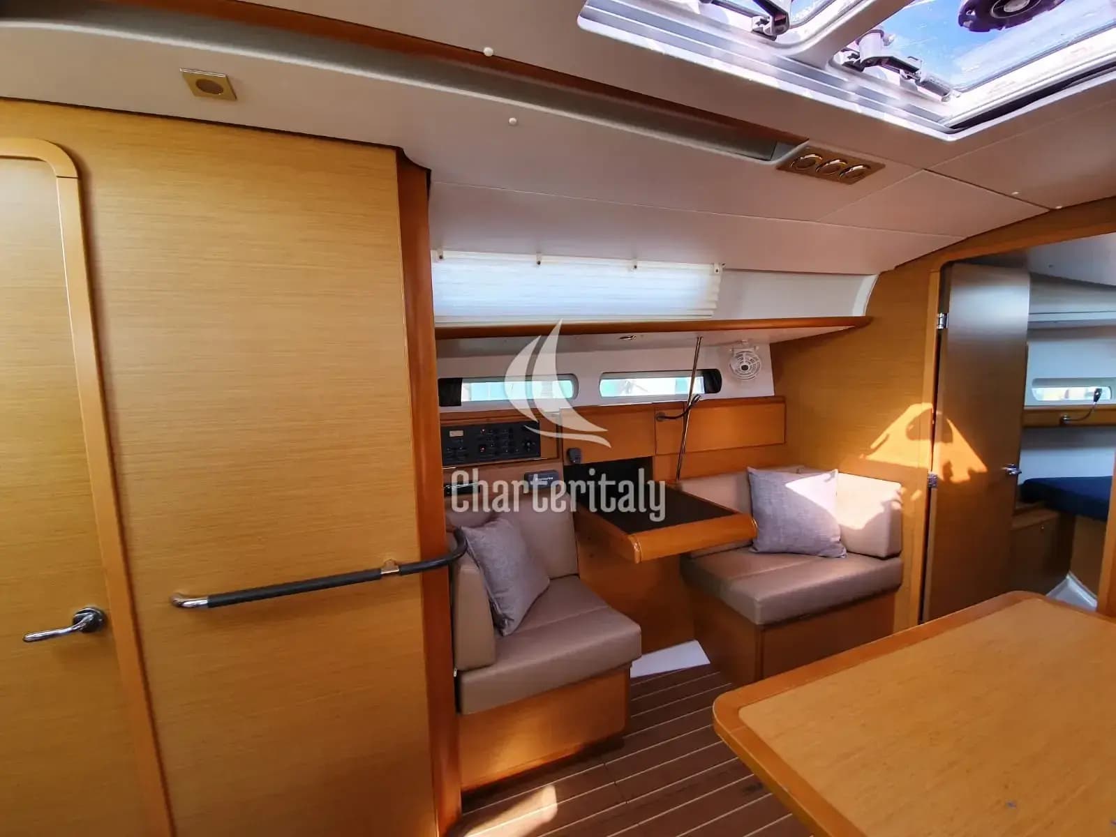 Sun Odyssey 33i - Aqua - 17