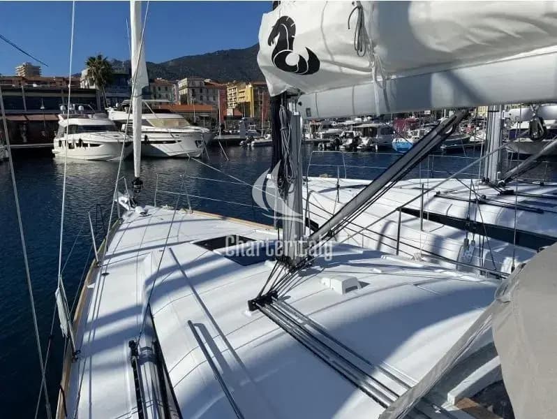 Oceanis 38.1 - Maximus - 11
