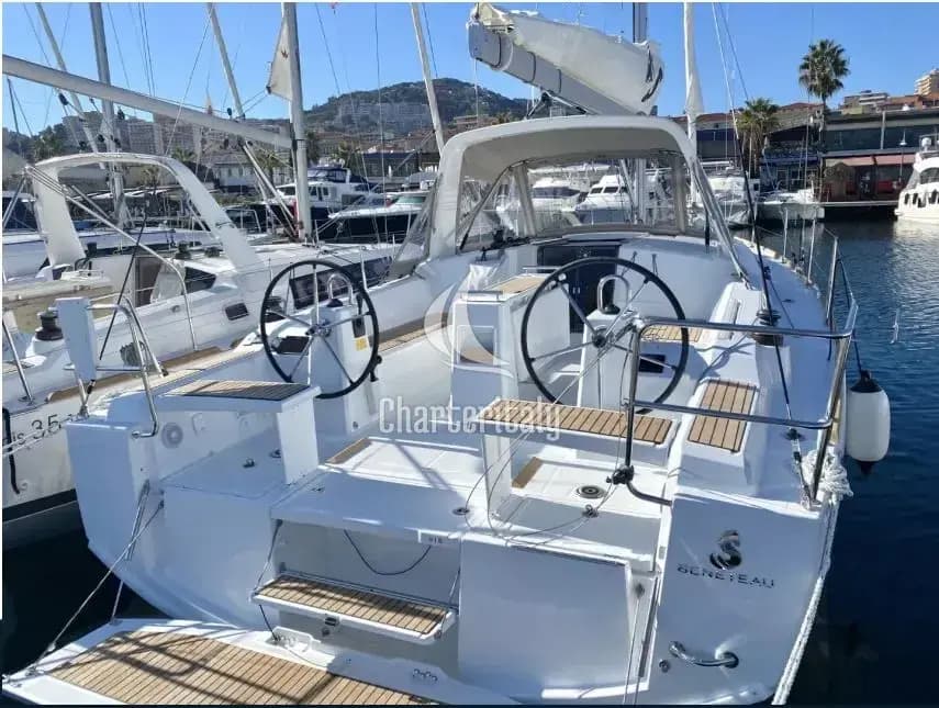 Oceanis 38.1 - Maximus - 20