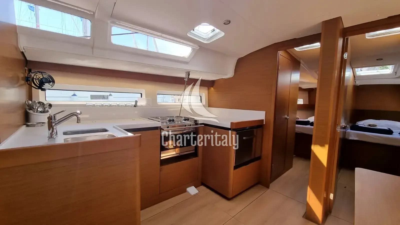 Sun Odyssey 490 - Izzy - 38