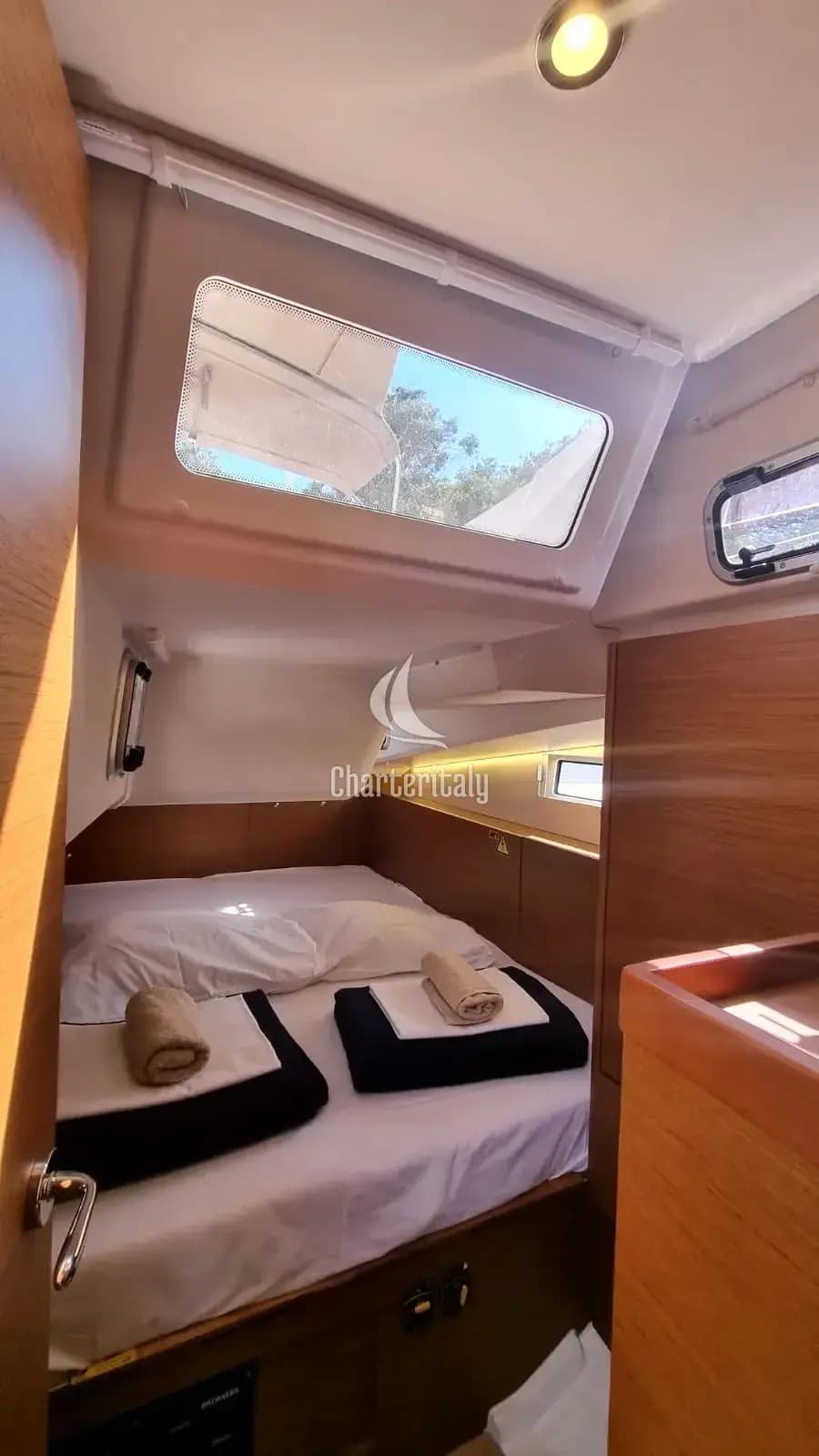 Sun Odyssey 490 - Izzy - 11
