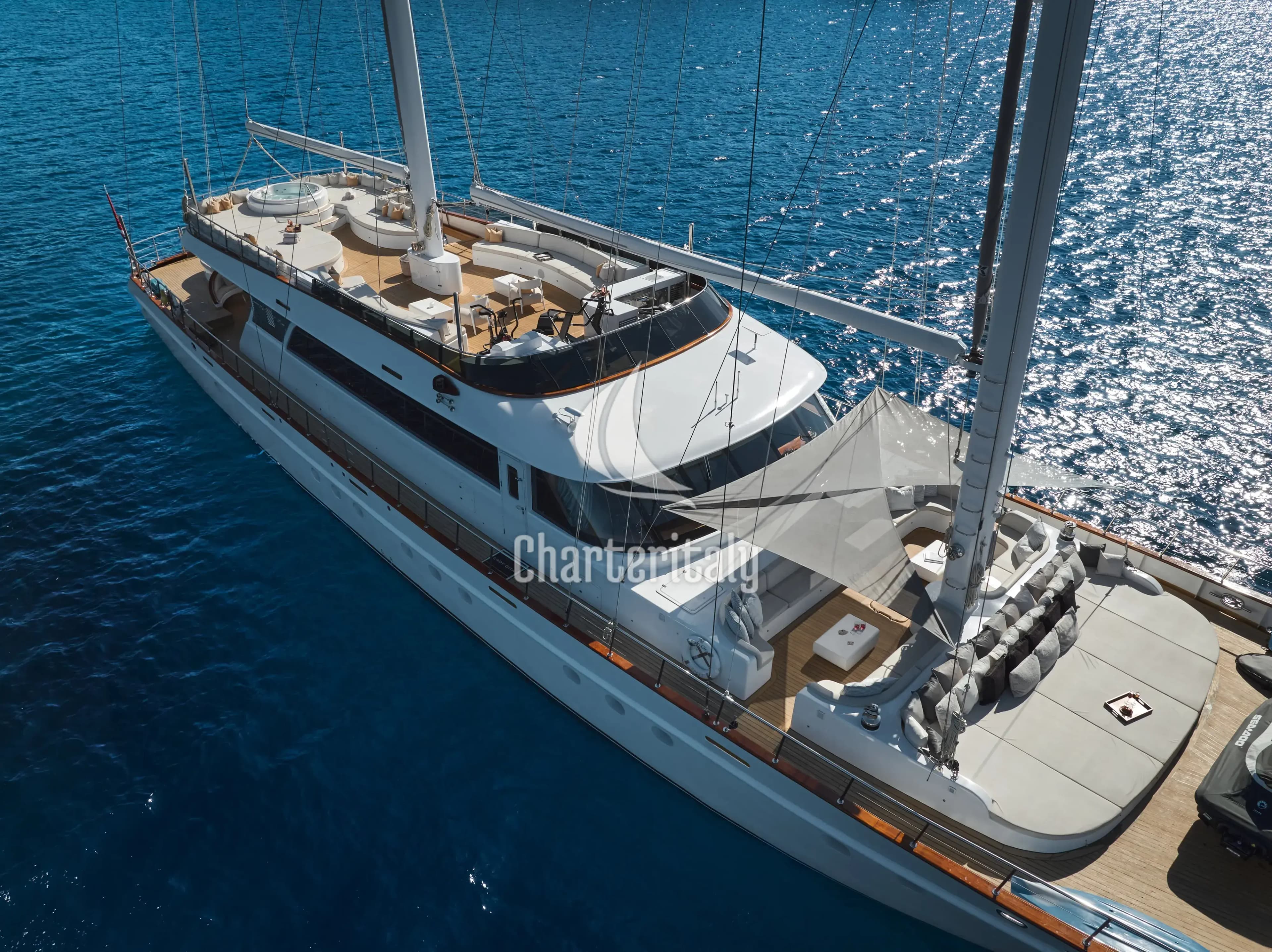Motor sailer - Lady Gita - 8