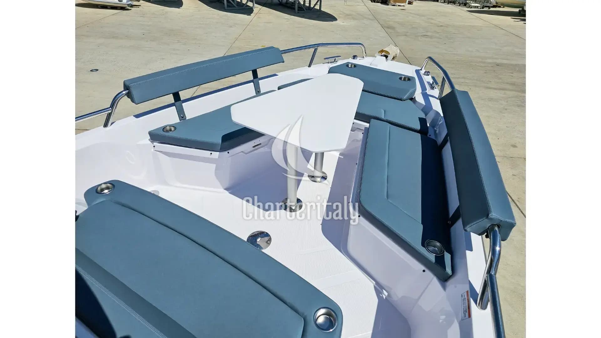 Axopar 29 XC Cross Cabin - Ema - 10