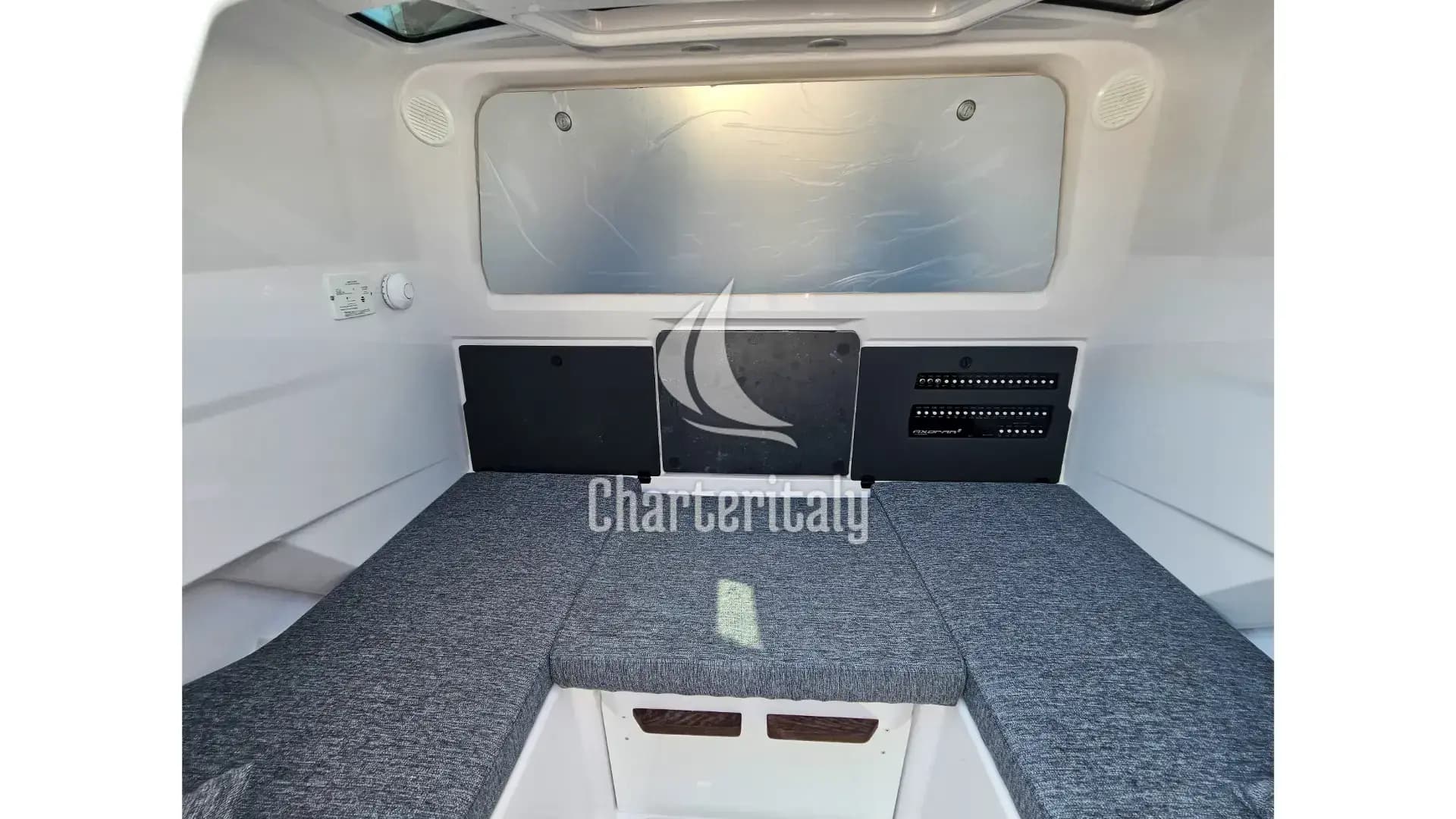 Axopar 29 XC Cross Cabin - Ema - 17
