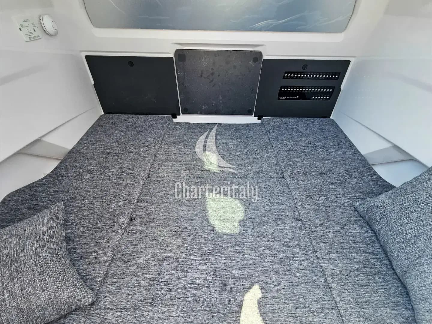 Axopar 29 XC Cross Cabin - Ema - 7