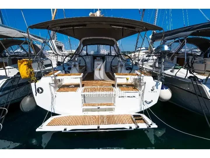 Oceanis 38 - GREY PEARL - 1