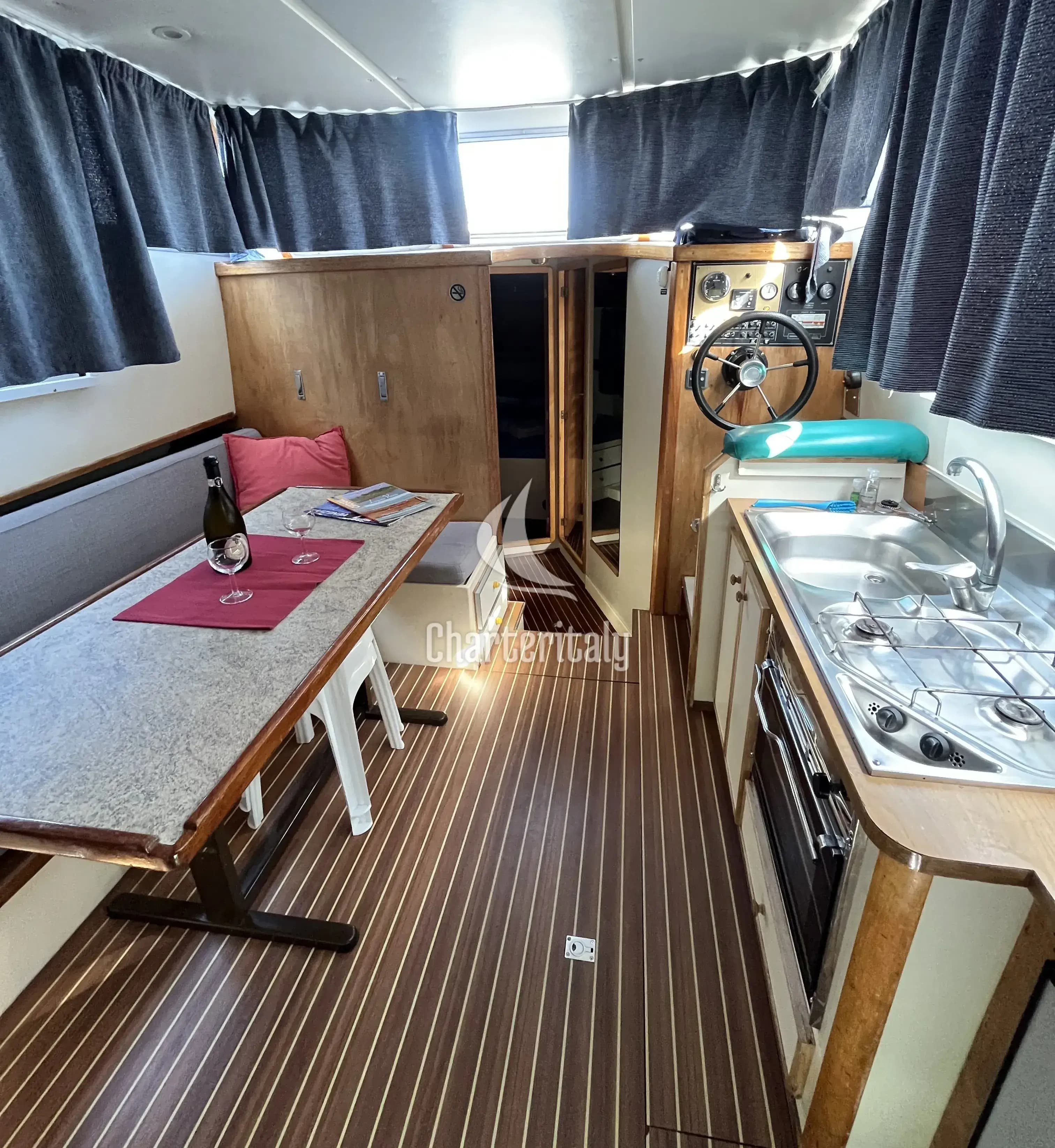 Houseboat - NCF Twins - 13