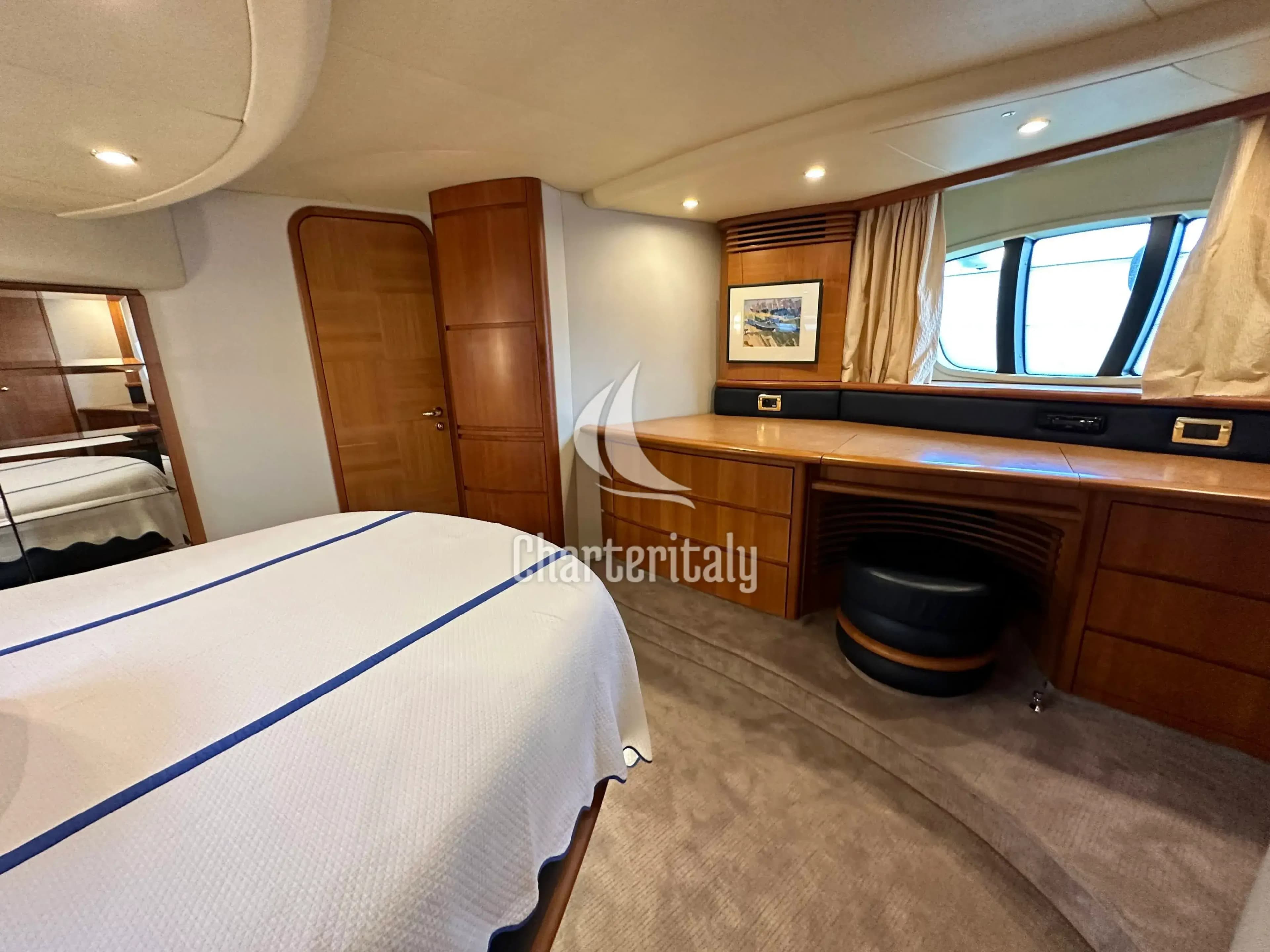 Azimut 62 Evolution - L'Eclair 3 - 62