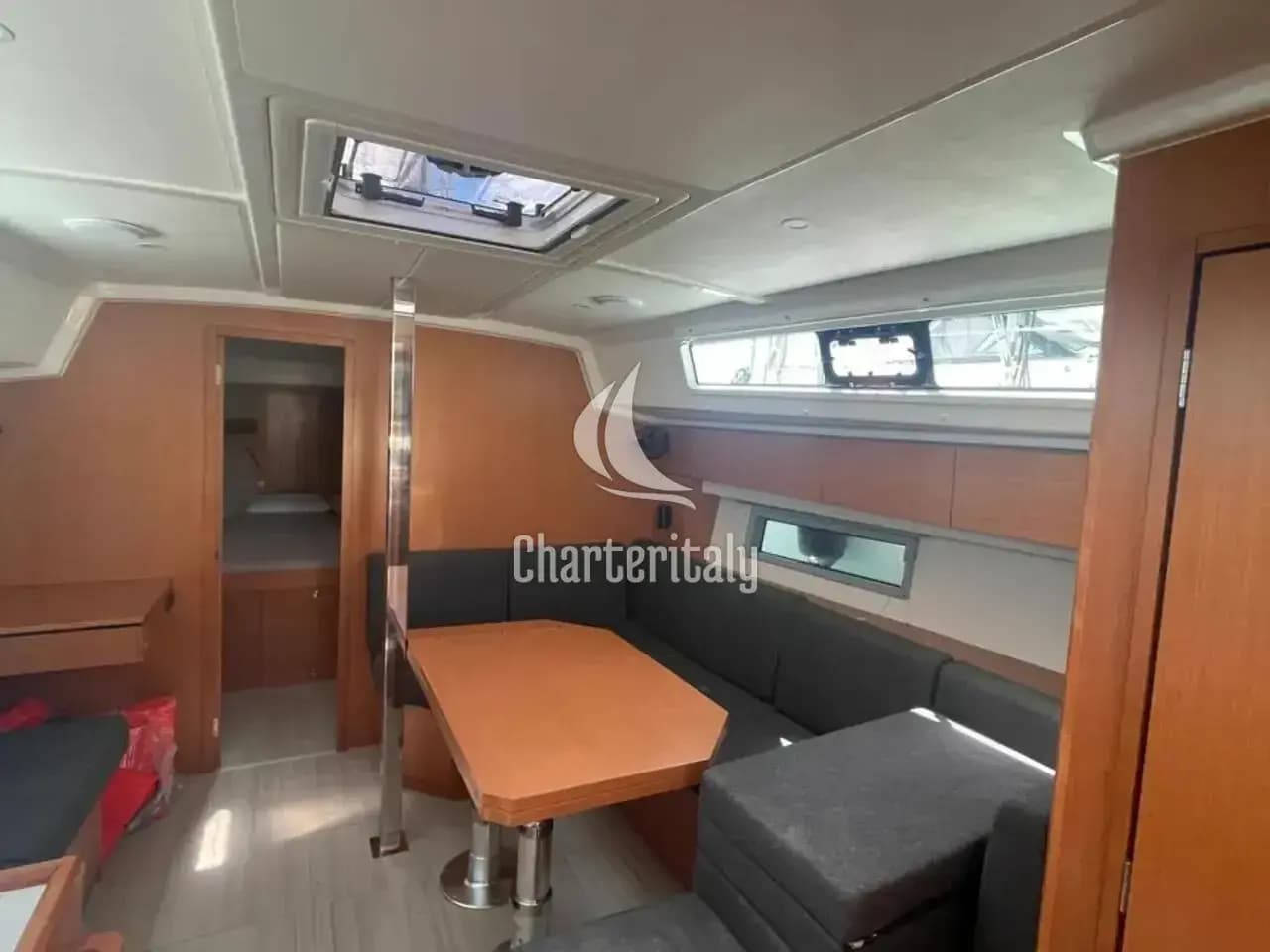 Bavaria C42 - BLACKBERRY - 6