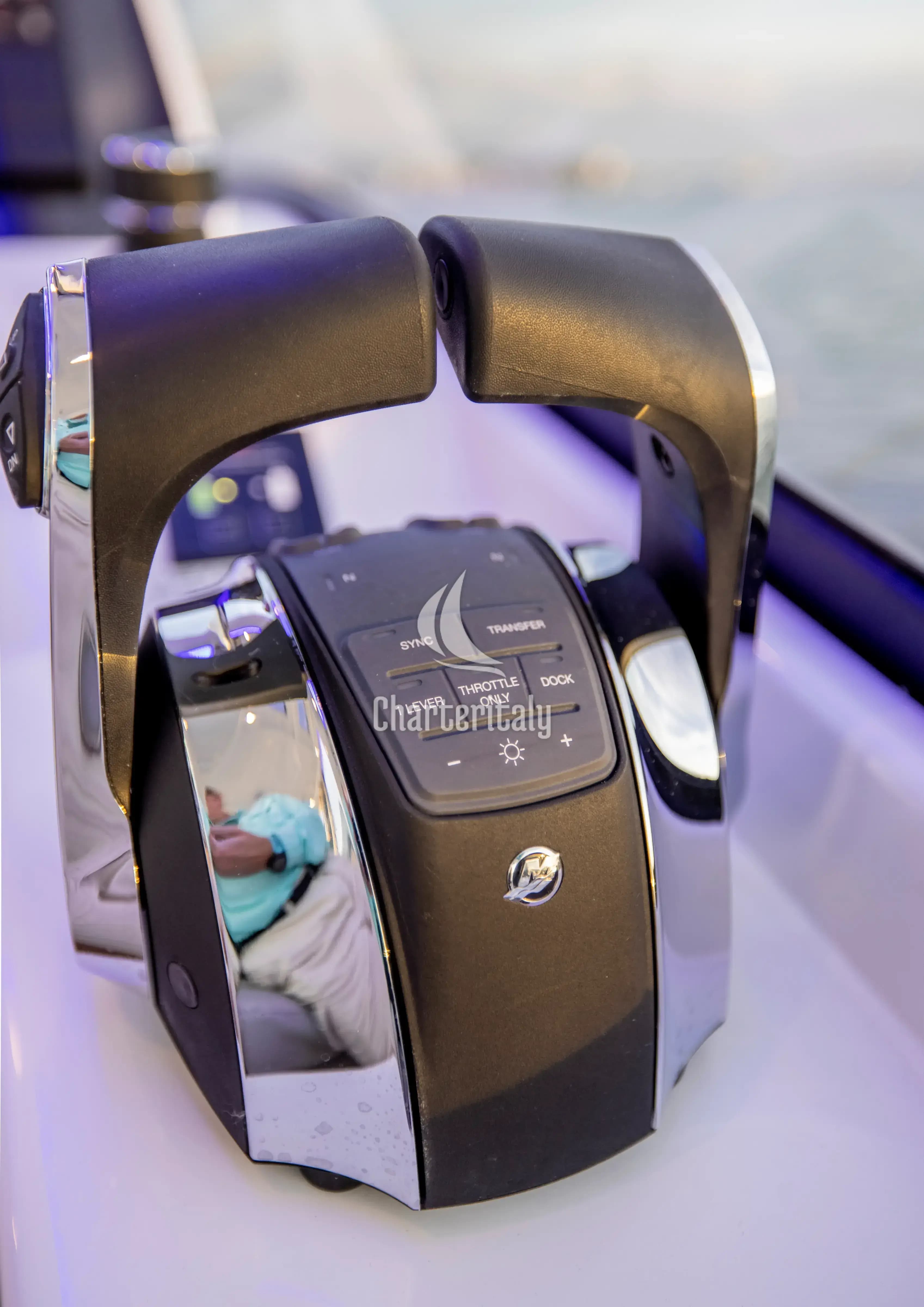 Aquila 32 Sport - BATCAT - 3