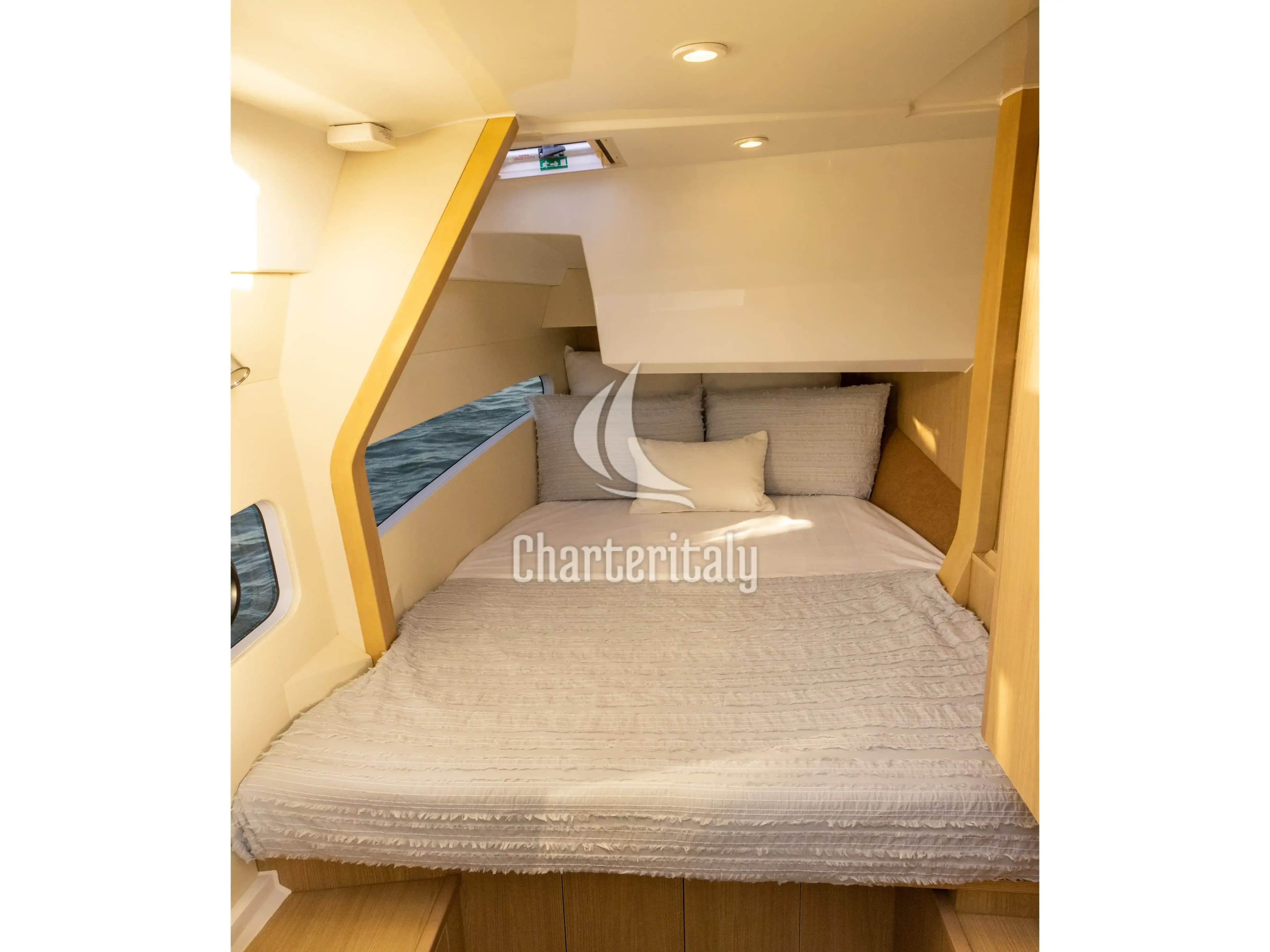 Aquila 32 Sport - BATCAT - 12