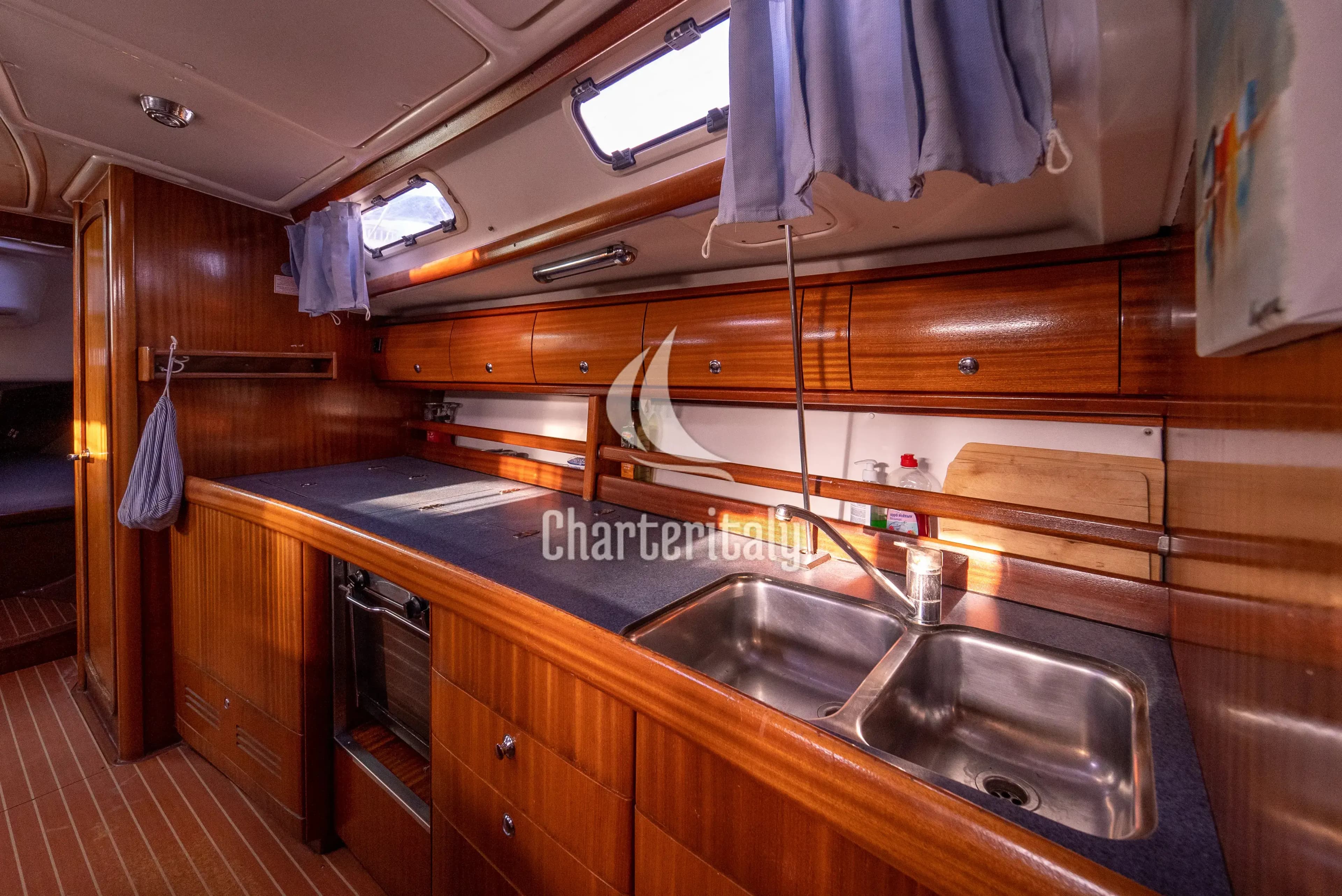 Bavaria 44 - Danai (with Bowthruster ,Solar Panels, New Sails) - 15