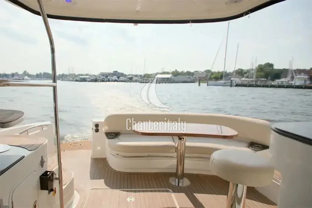 Meridian 541 Sedan - Sea Dancer - 8