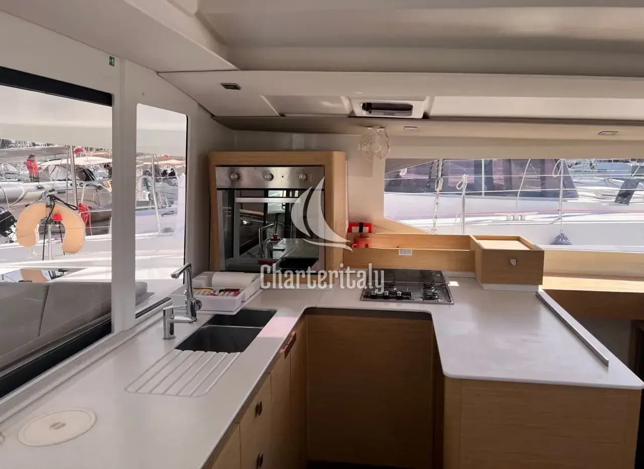 Fountaine Pajot Astrea 42 - 4 + 2 cab. - EL LIBERTAT - 12