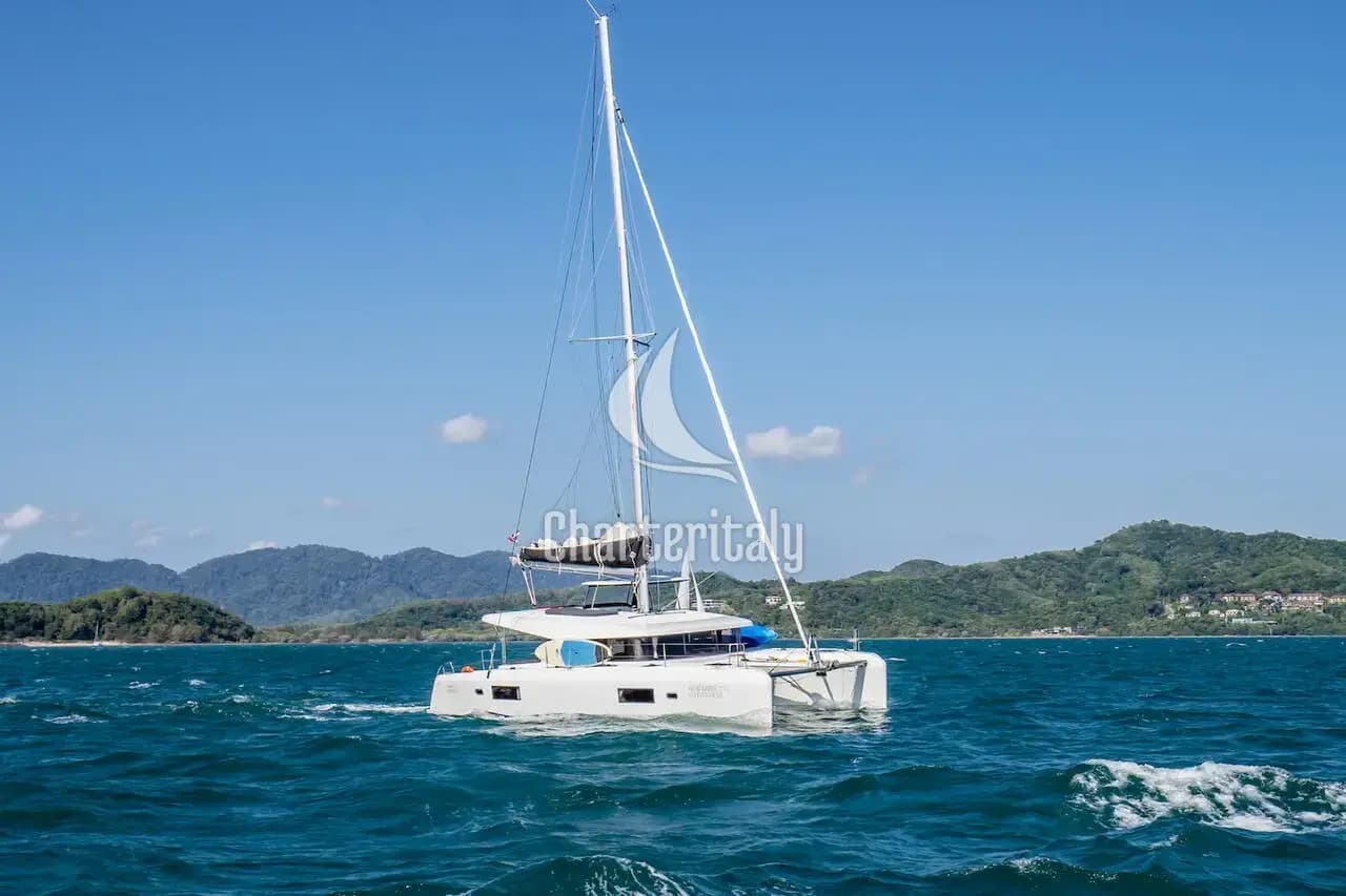Lagoon 42 - 4 + 1 cab. - Cloud Dancer - 1