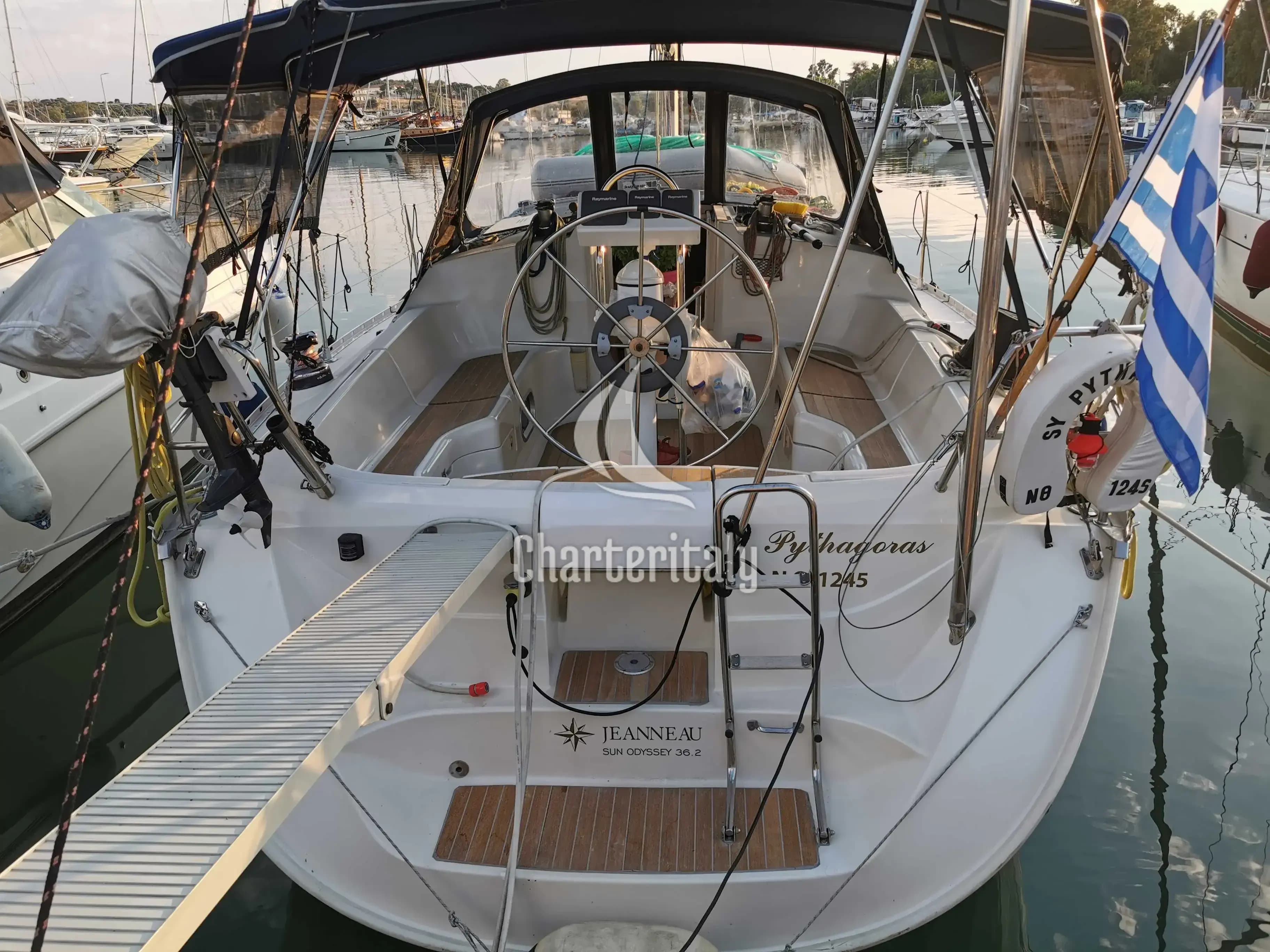 Sun Odyssey 36.2 - Pythagoras (electric head, wind generator) - 1