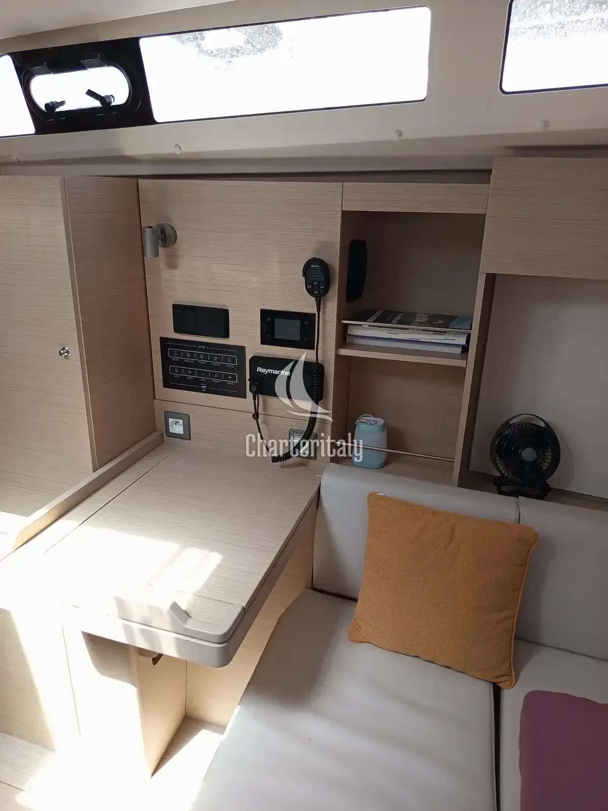 Oceanis 37.1 - AVRA - 7