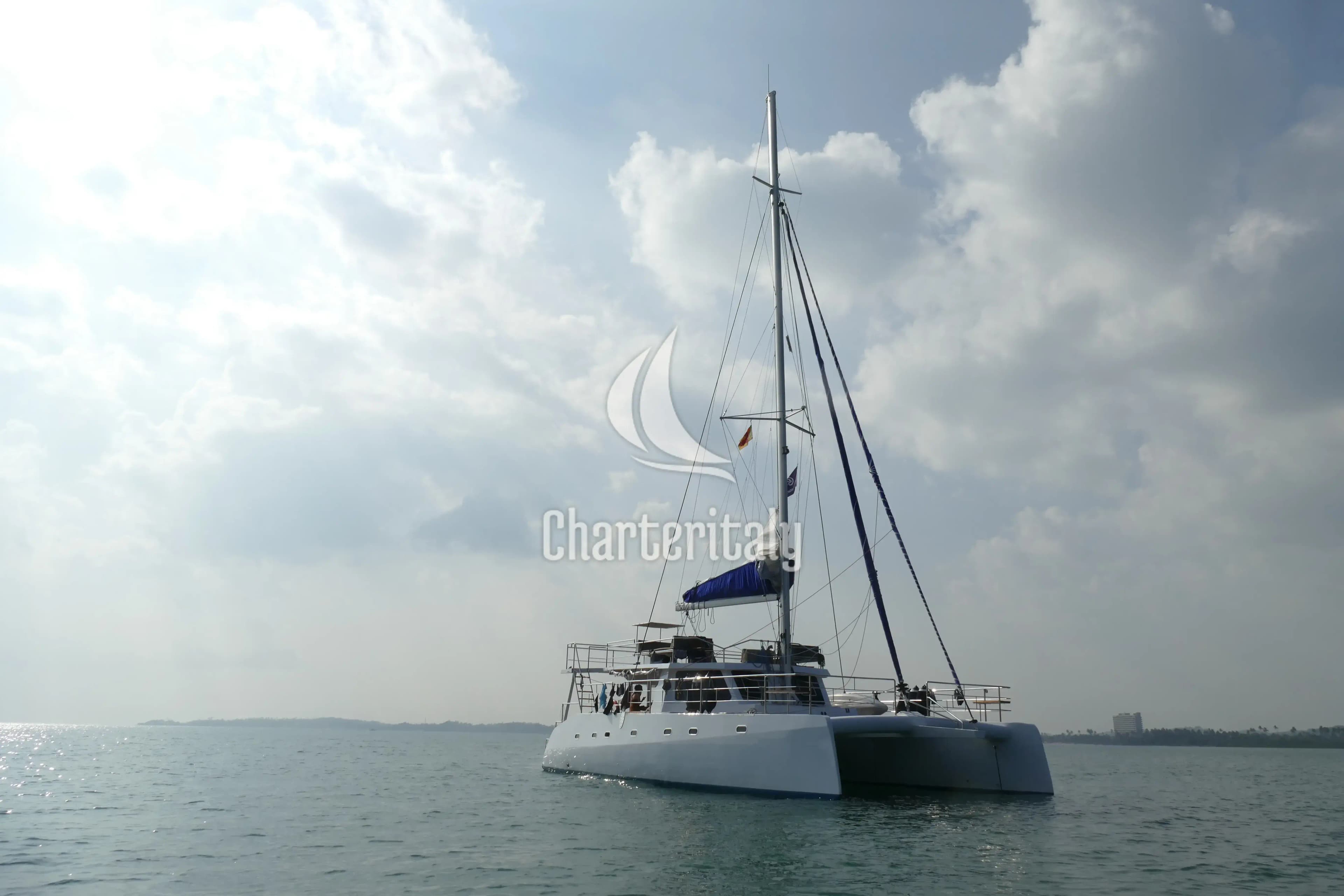Catamaran - Crystal (Cabin 3) - 10
