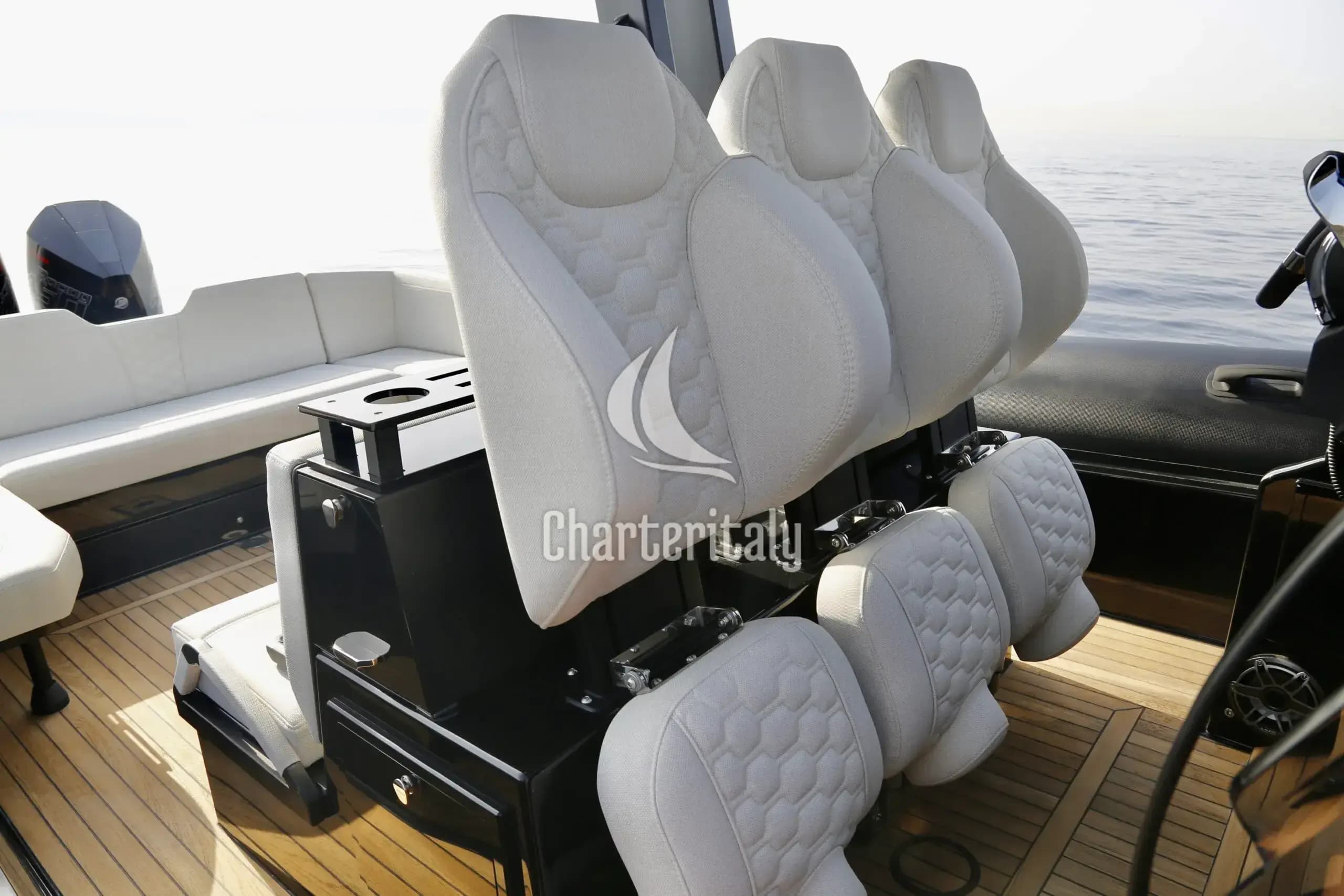 Technohull Explorer 40 - Technohull Explorer 40 - 10