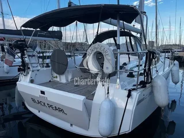 Bavaria C38 - Black Pearl - 8
