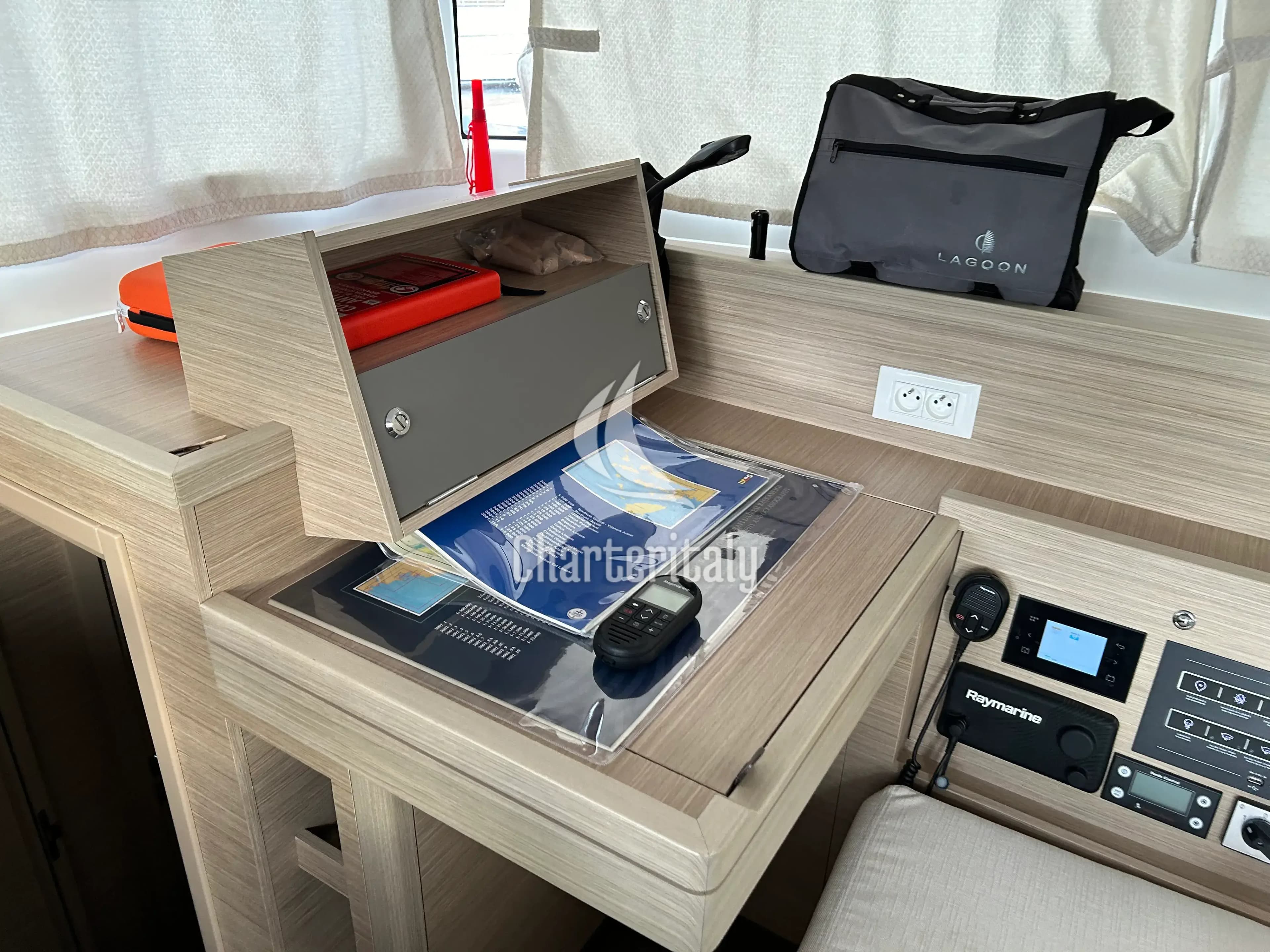 Lagoon 40 - 4 + 2 cab - Sail Agena - 19