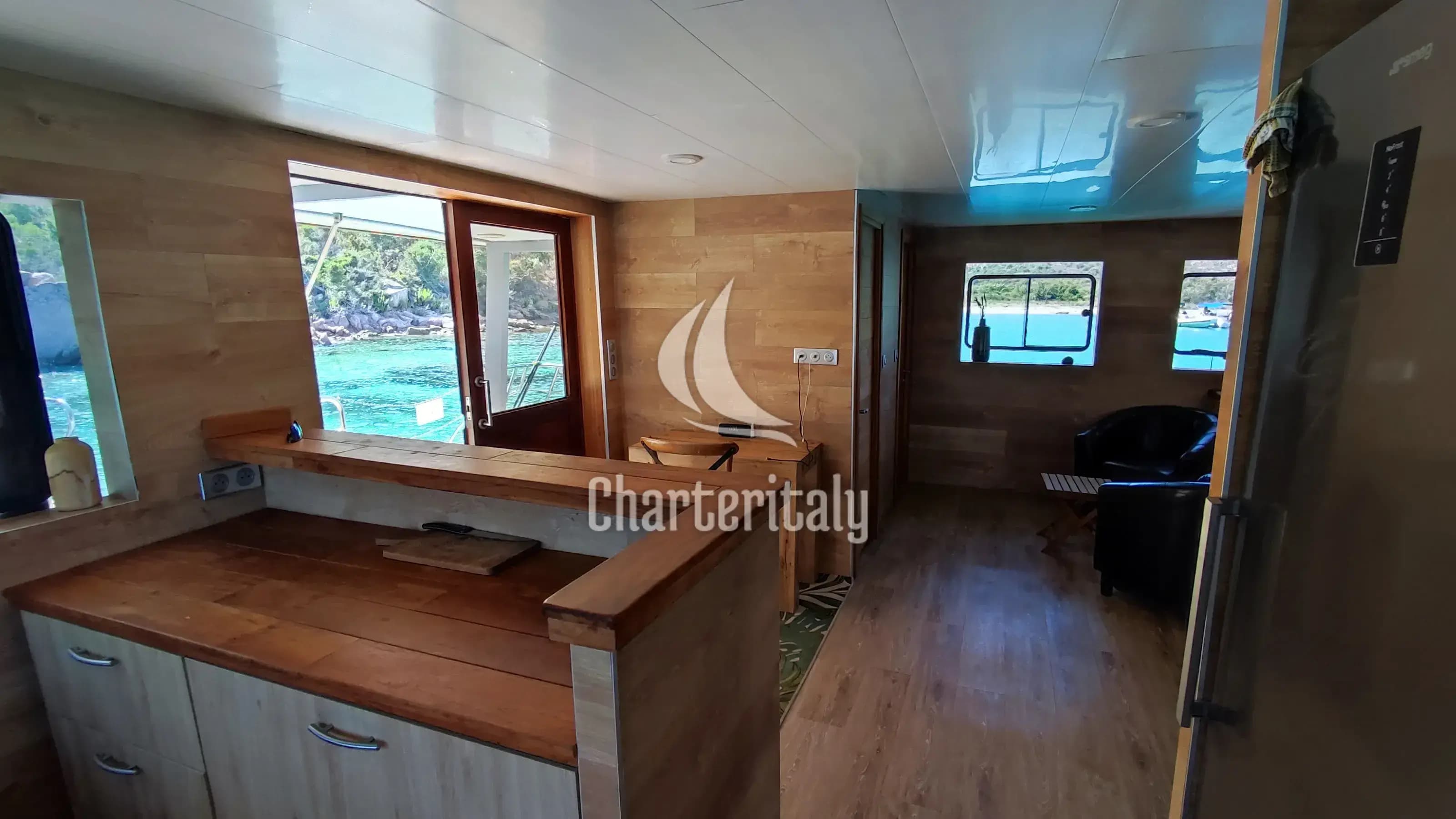 Catamaran - Gold Wind - 29