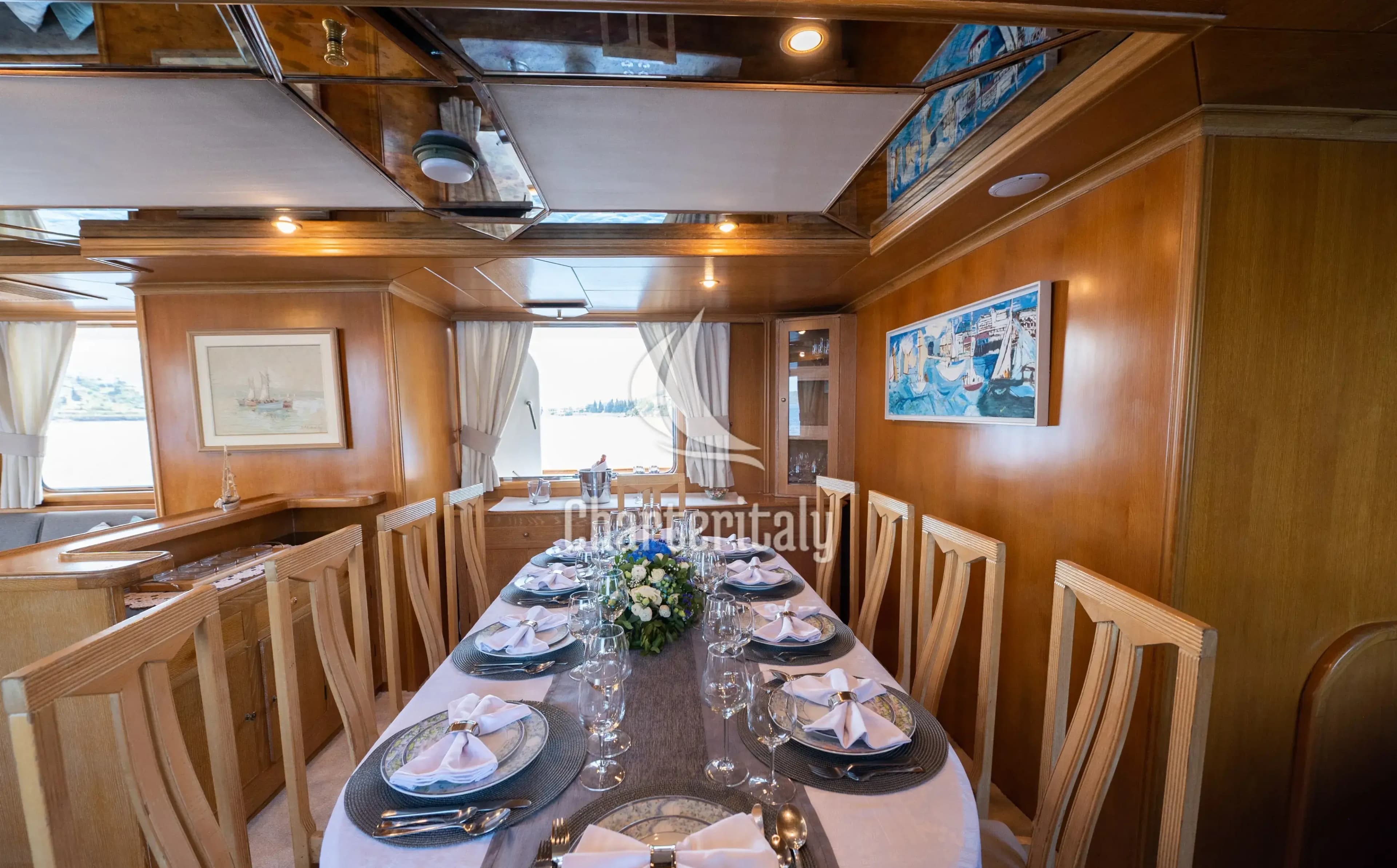 Perama Shipyards 102 - Elena - 28