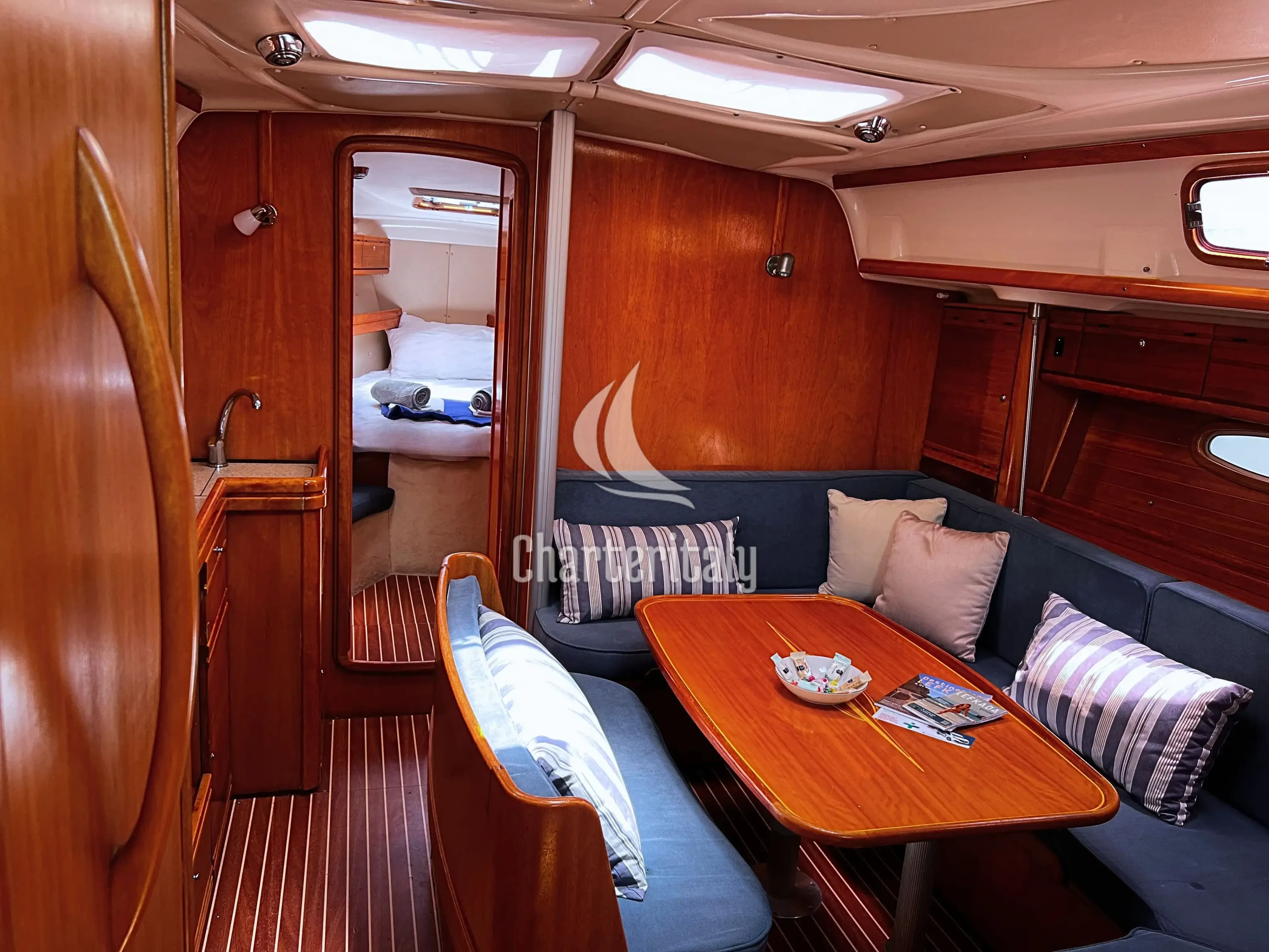 Bavaria C38 - IONA - 7
