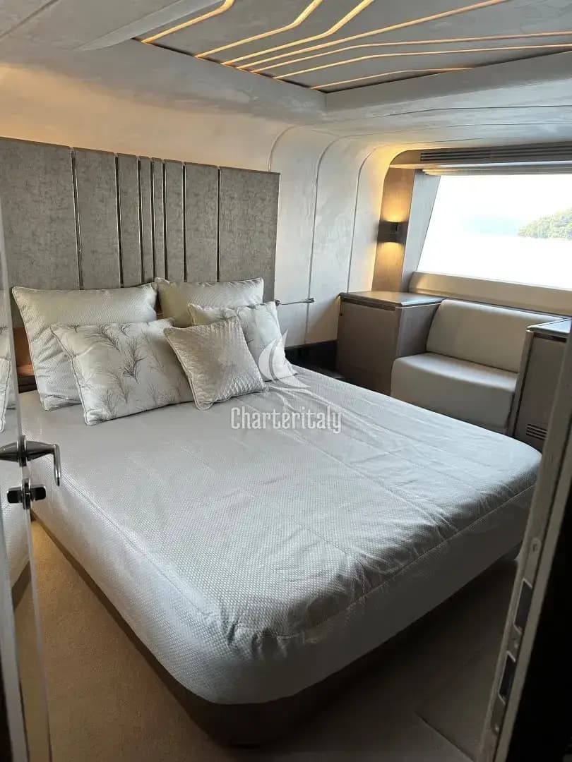 Galeon 680 Fly - PARADISE - 34