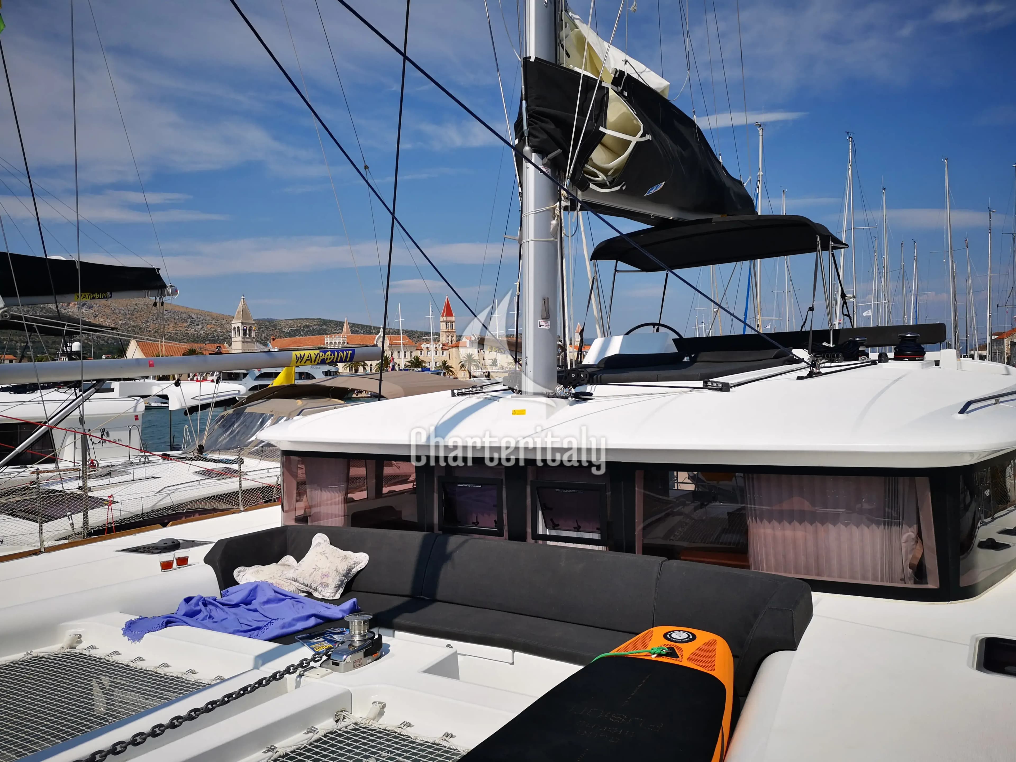 Lagoon 450 Fly - CALM POINT - 11