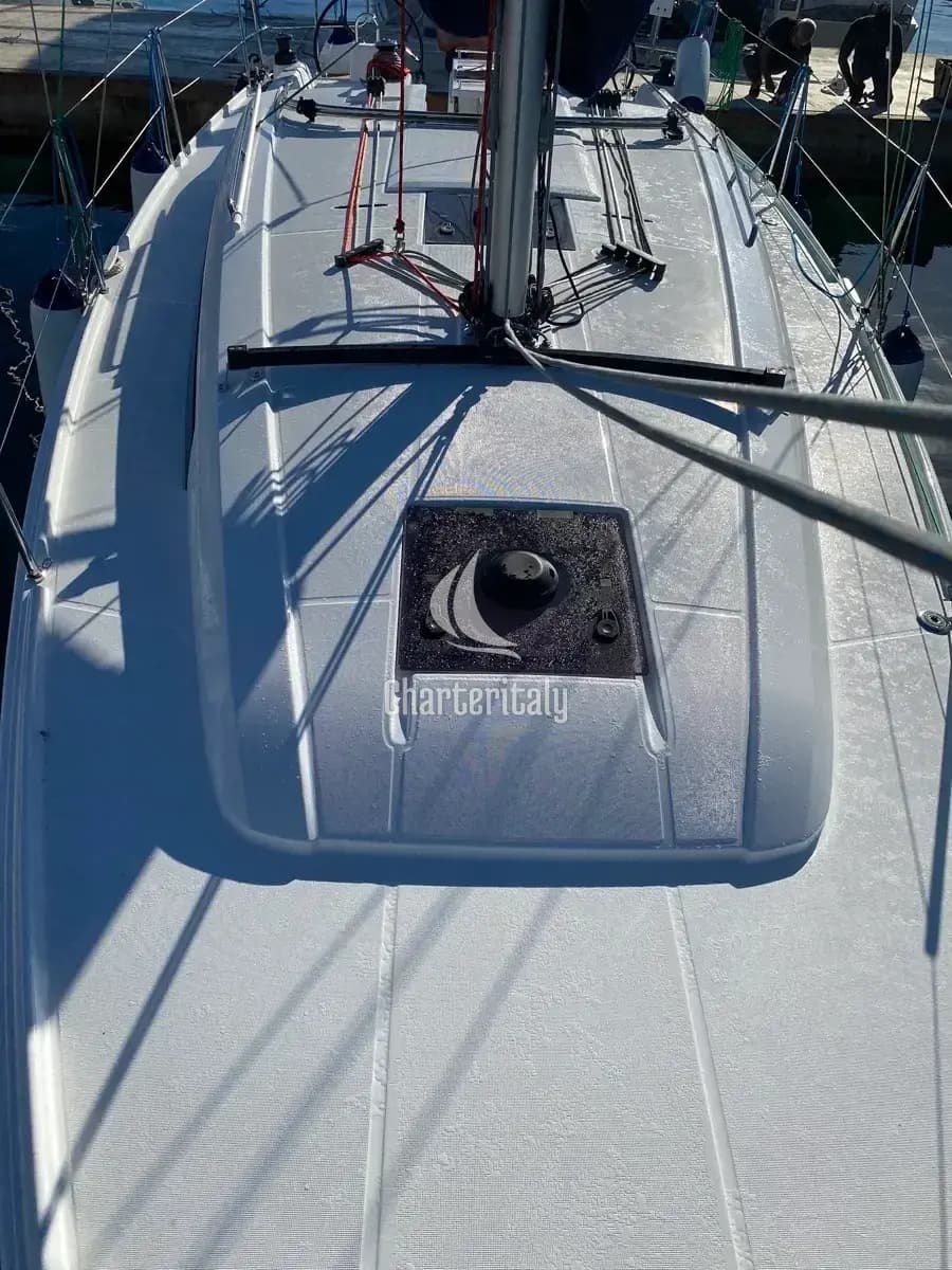 Oceanis 34.1 - Angelica - 13