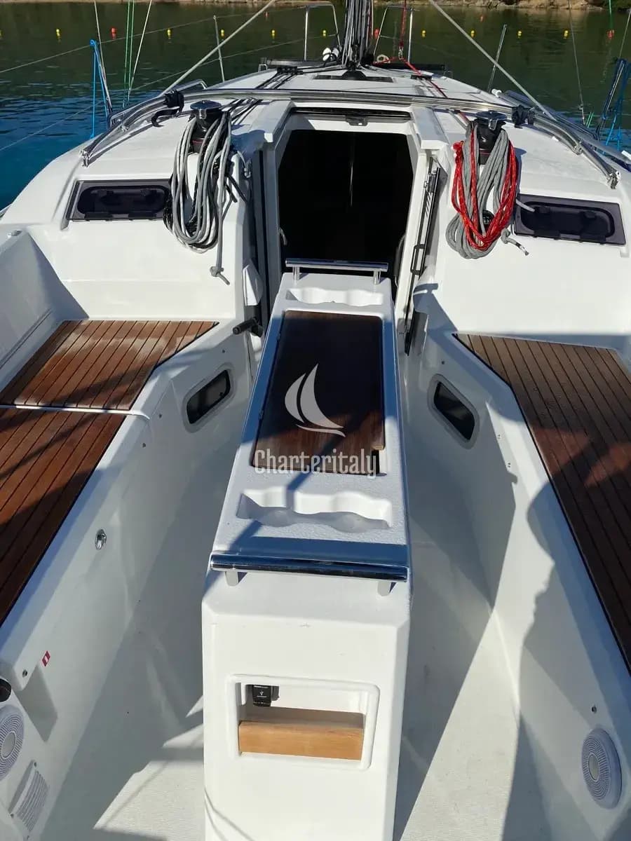Oceanis 34.1 - Angelica - 3