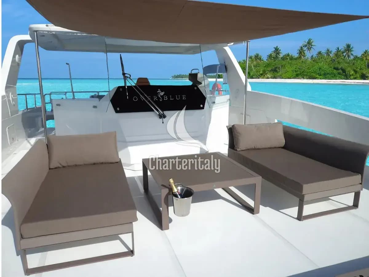 Power Catamaran - Over Reef - 9