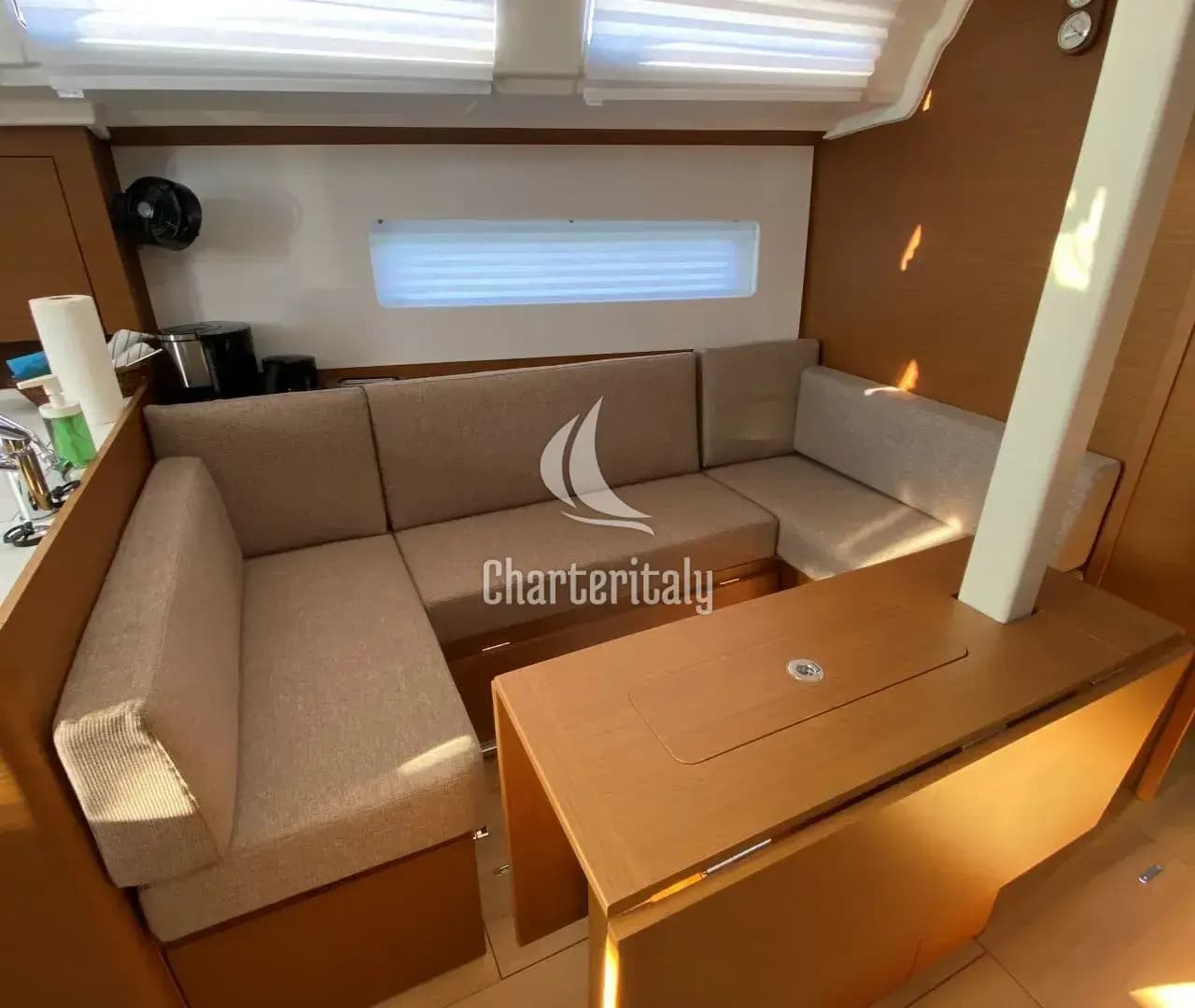 Sun Odyssey 380 - 3 cab. - 4 elli - 6