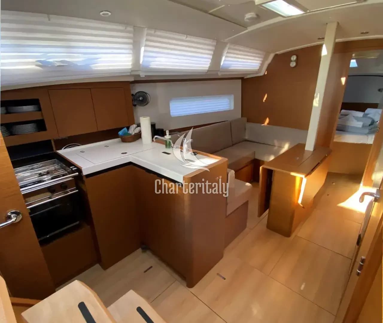 Sun Odyssey 380 - 3 cab. - 4 elli - 12