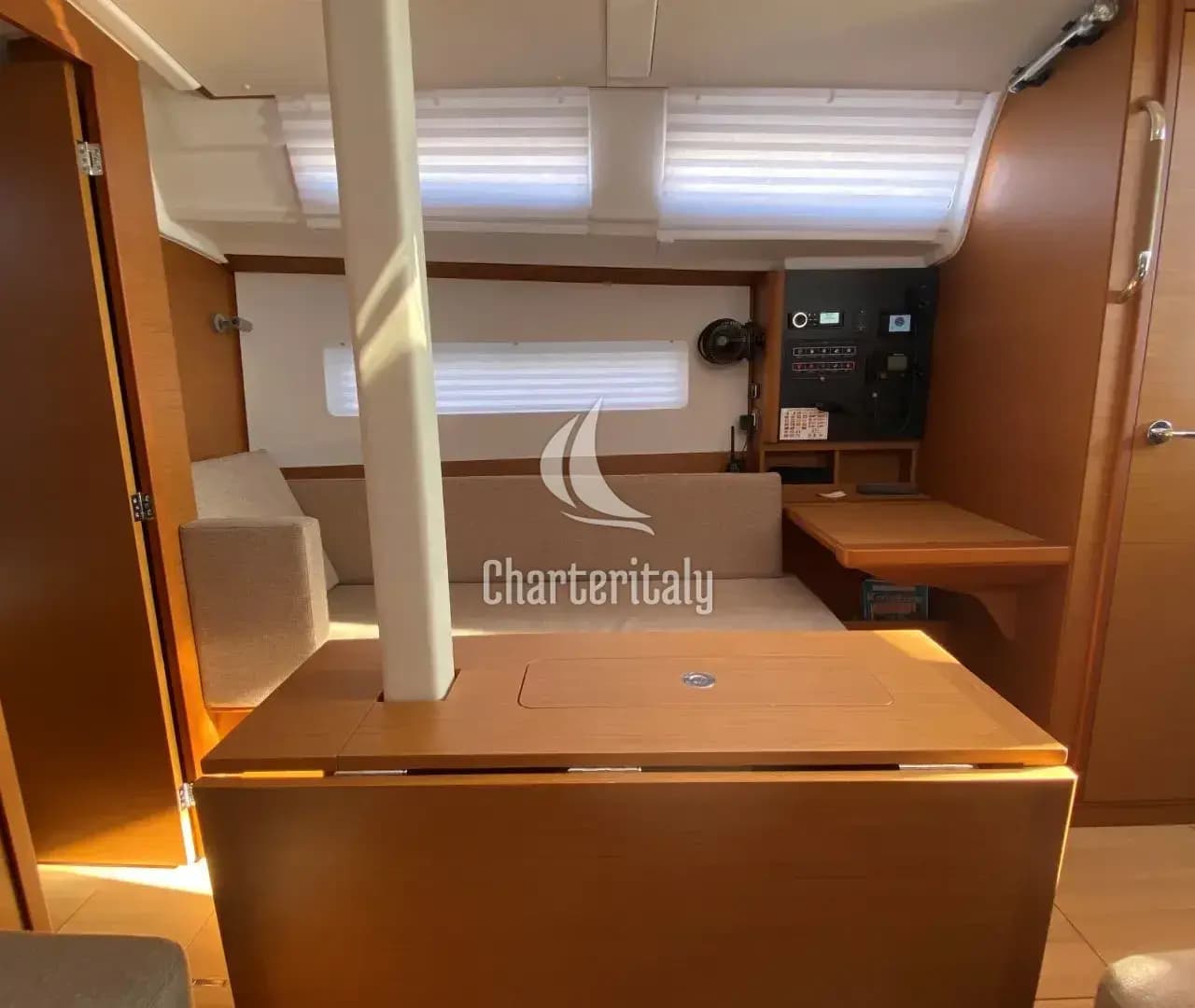 Sun Odyssey 380 - 3 cab. - 4 elli - 8