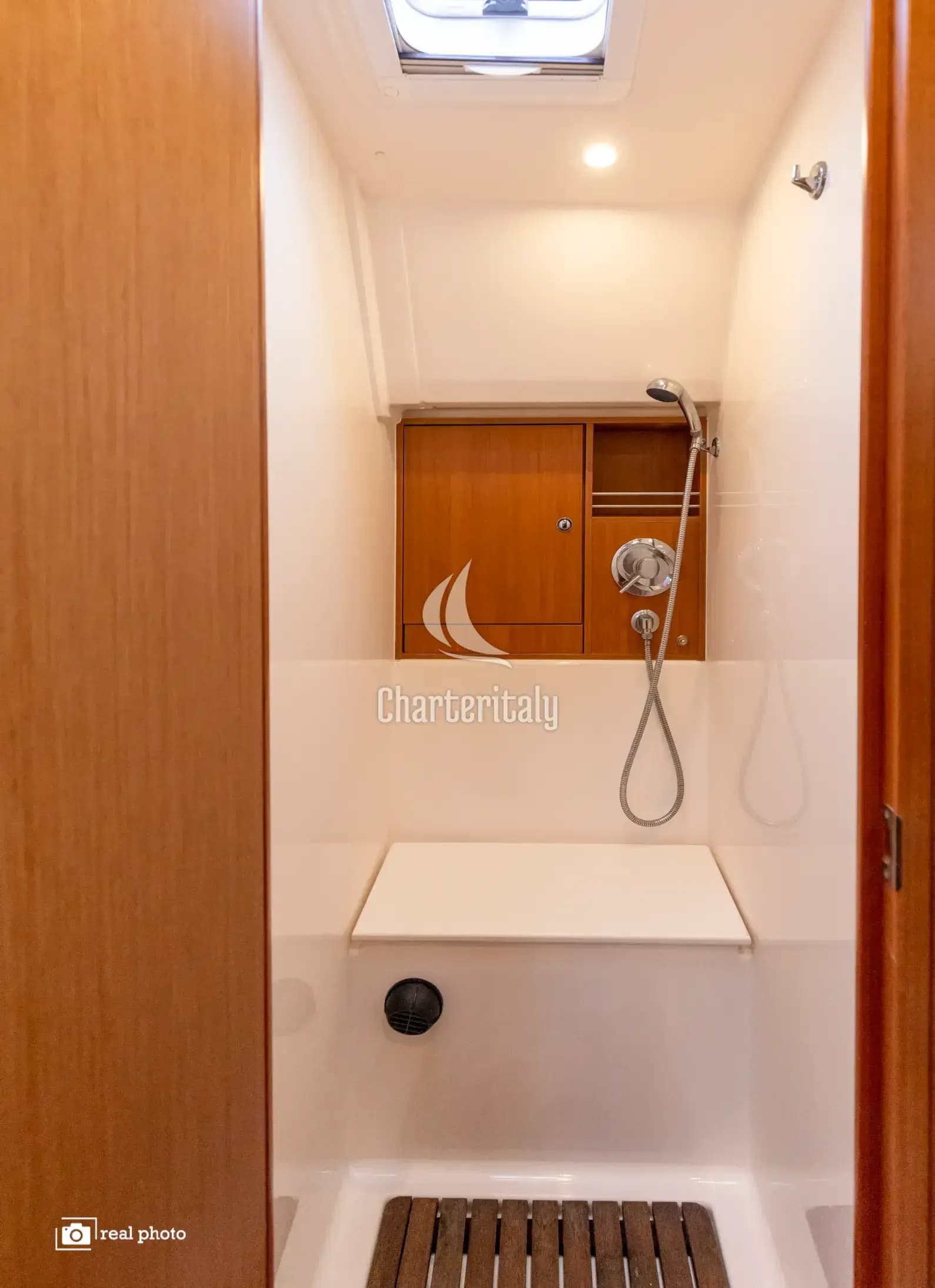 Bavaria Cruiser 50 - Aladar - Solar Panel - 17